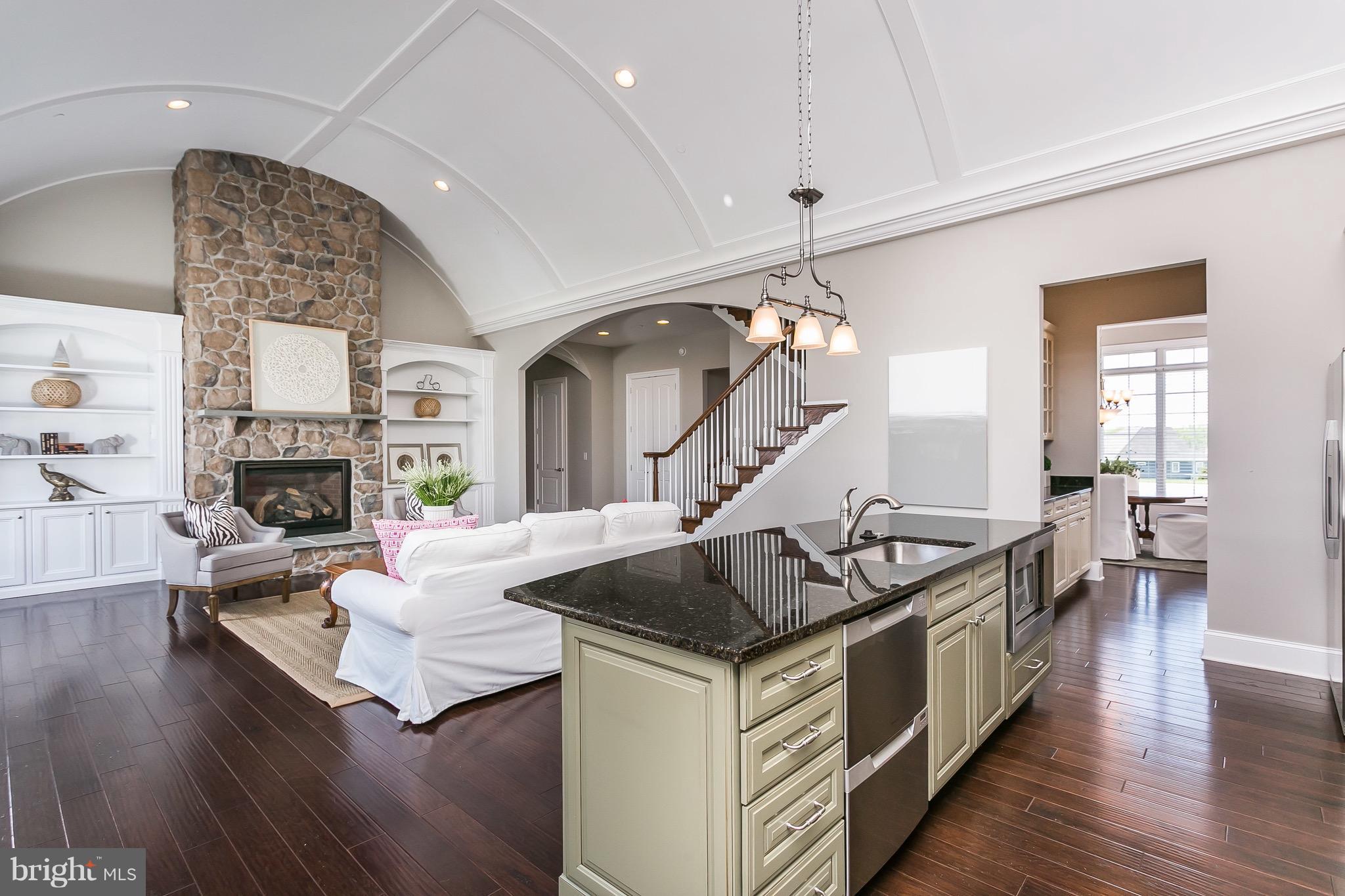 BRIAR KNOLL - Residential