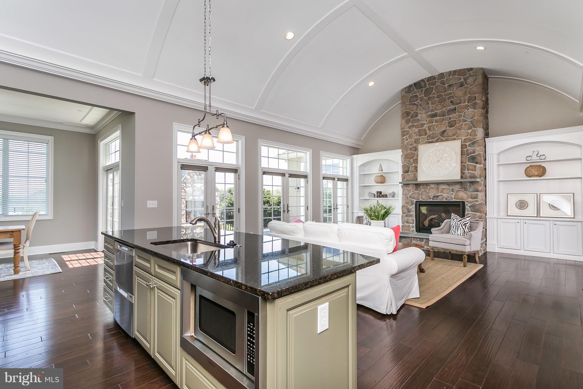 BRIAR KNOLL - Residential