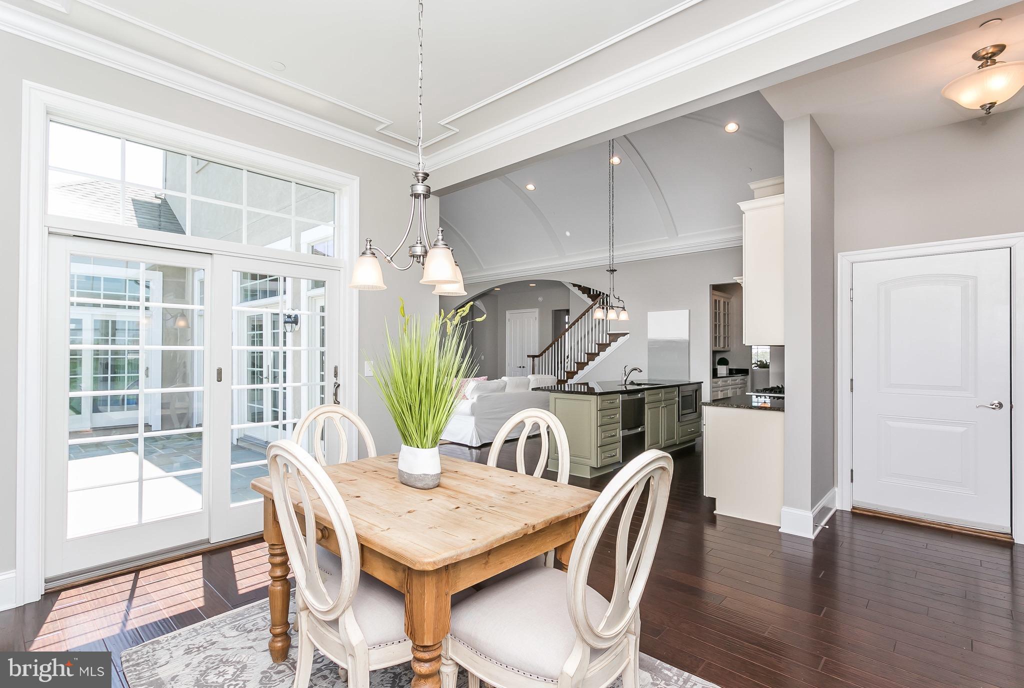 BRIAR KNOLL - Residential