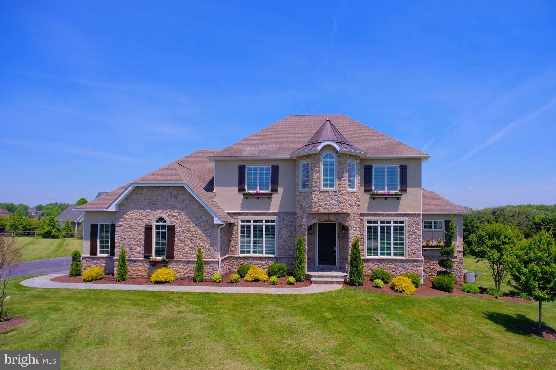 BRIAR KNOLL - Residential