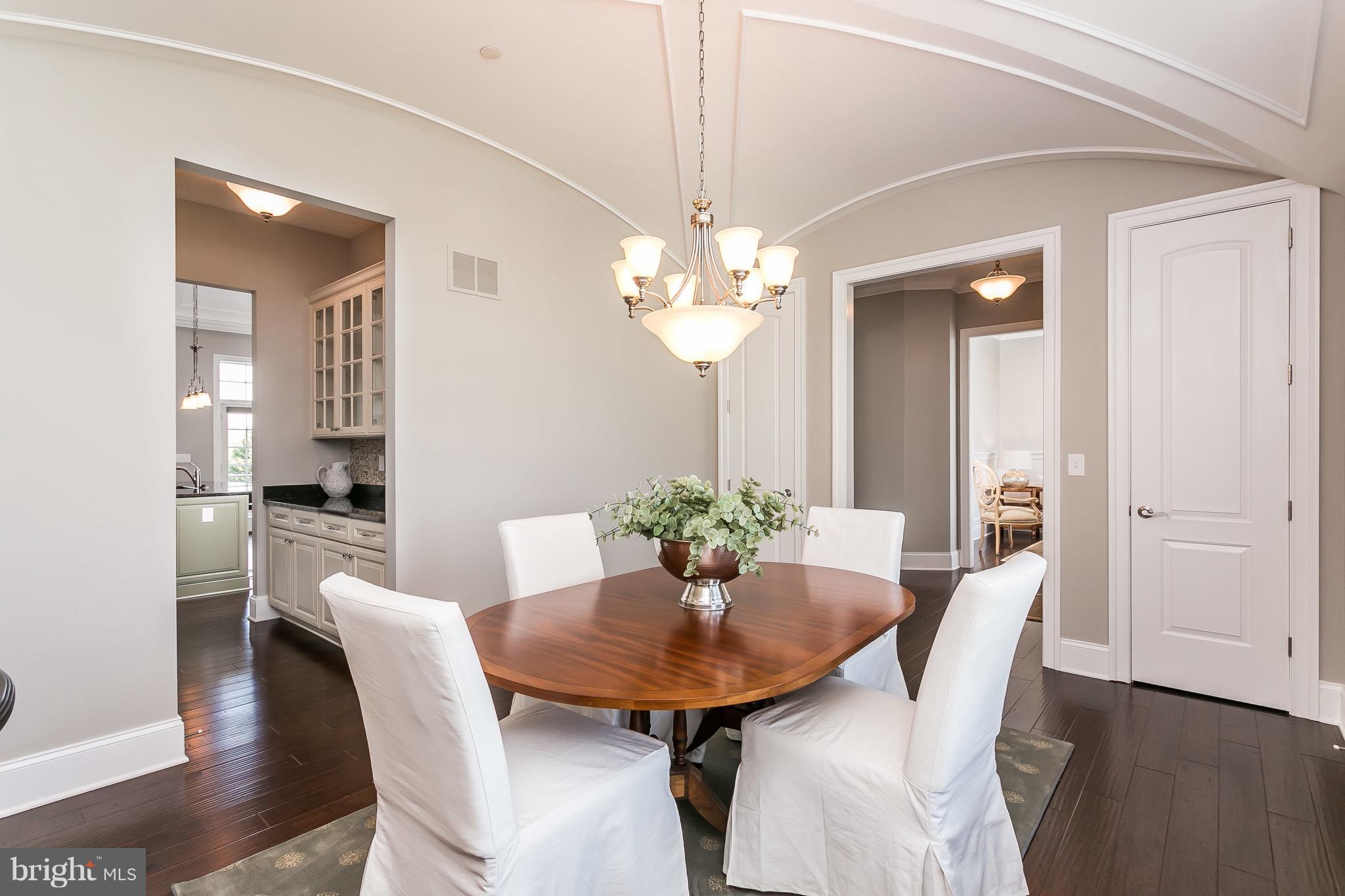 BRIAR KNOLL - Residential