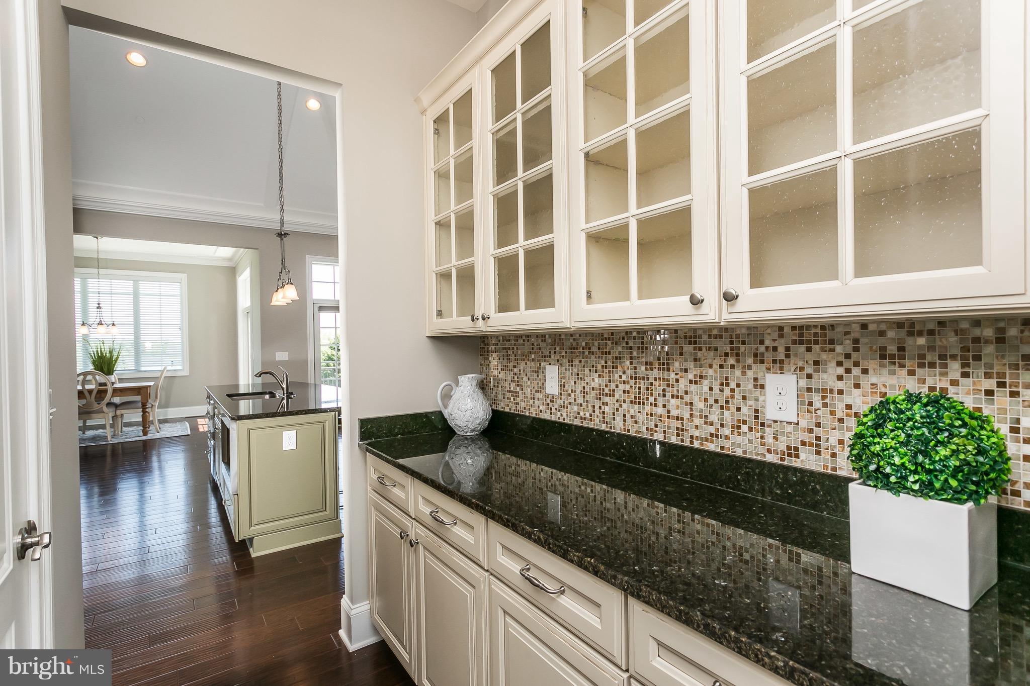 BRIAR KNOLL - Residential