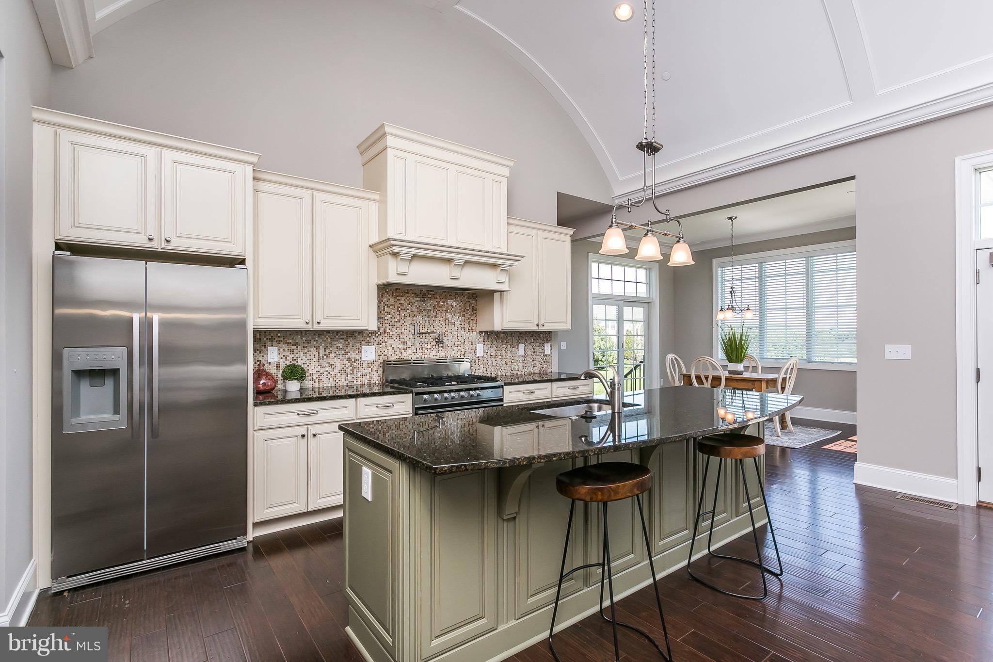 BRIAR KNOLL - Residential