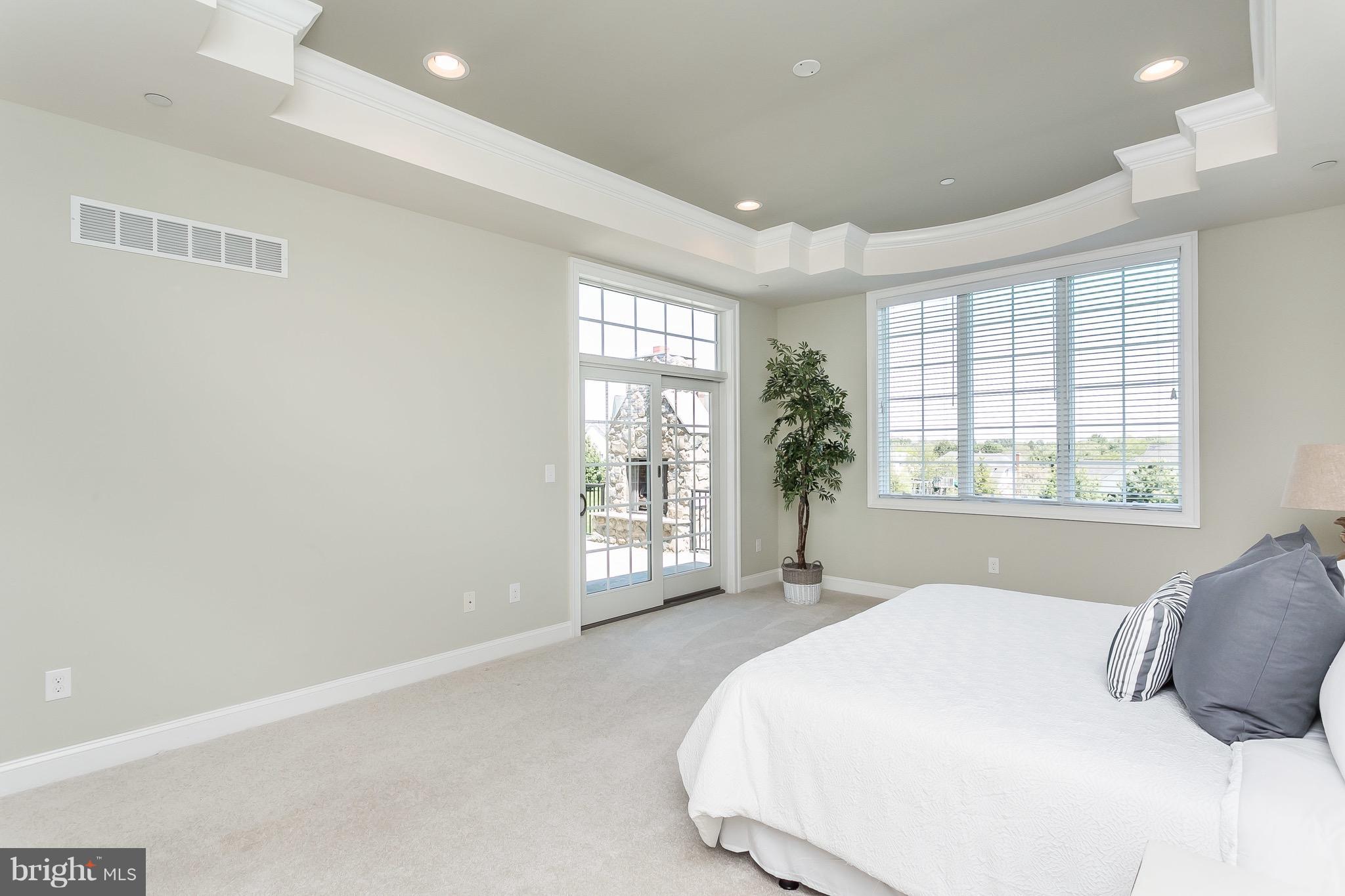 BRIAR KNOLL - Residential