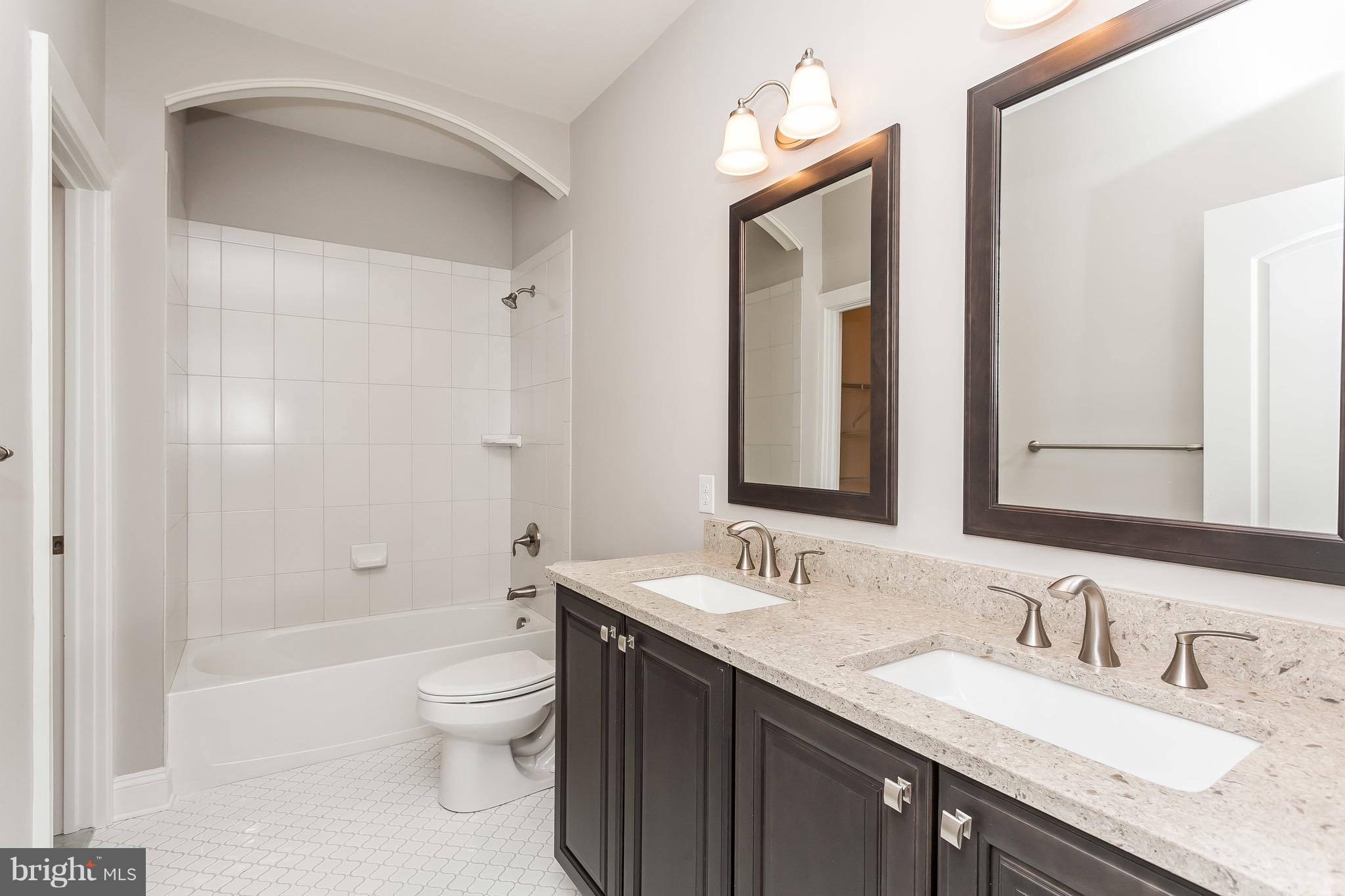 BRIAR KNOLL - Residential