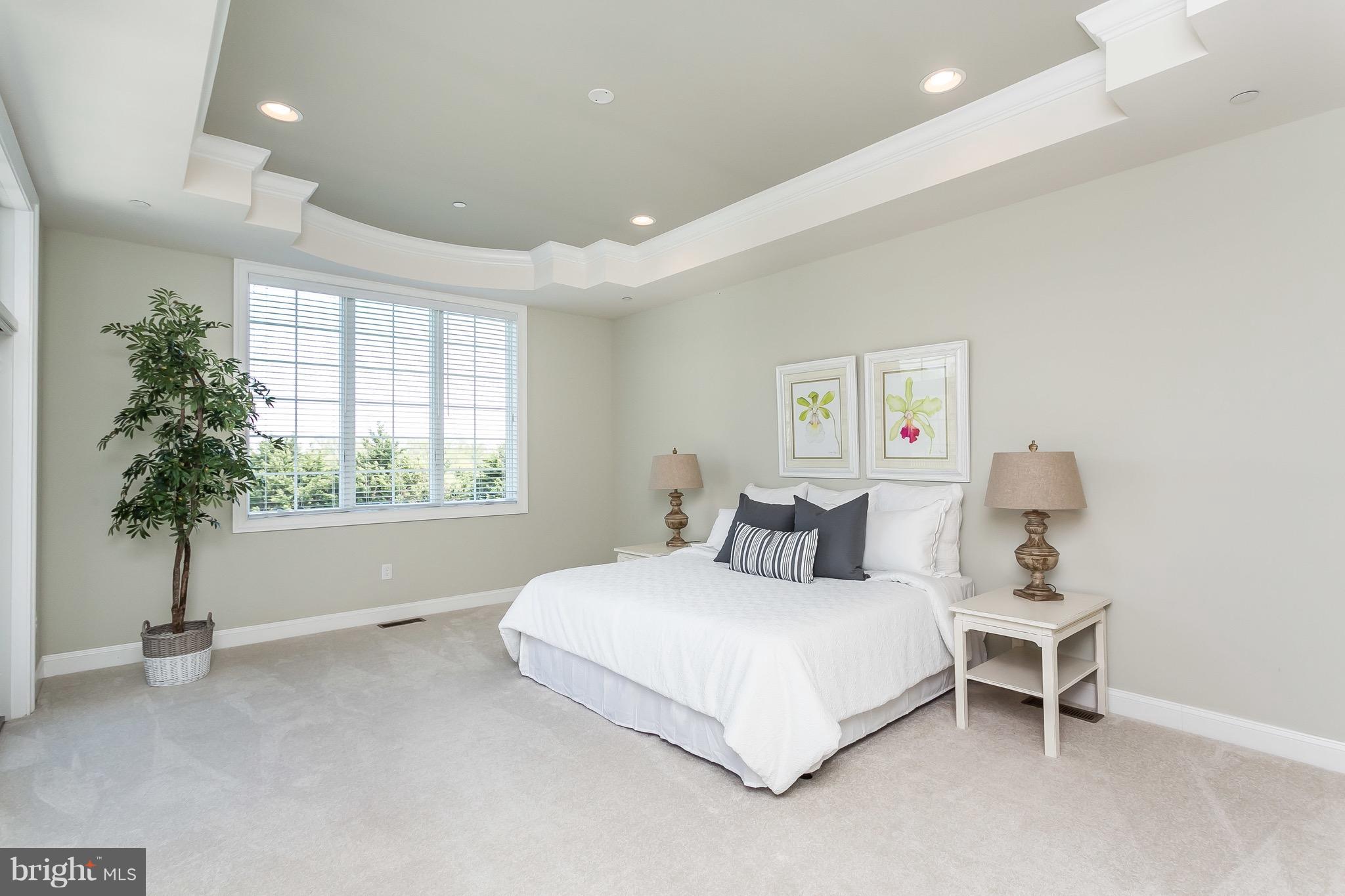 BRIAR KNOLL - Residential