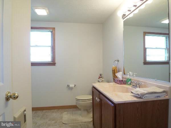 HIGHLAND HILLS - Residential Lease