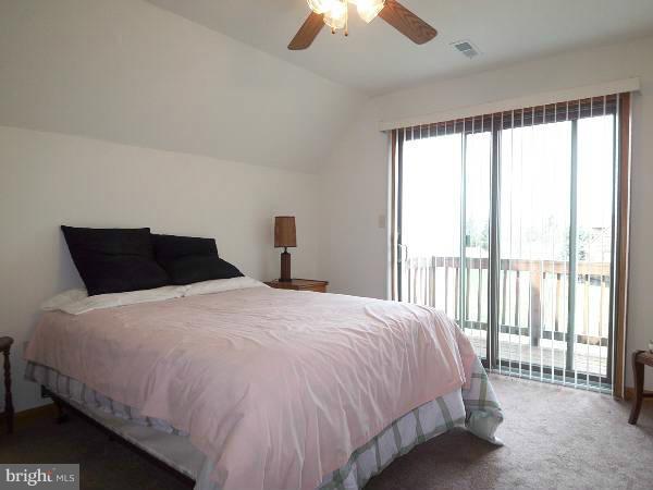 HIGHLAND HILLS - Residential Lease