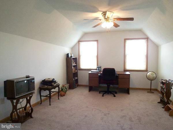 HIGHLAND HILLS - Residential Lease