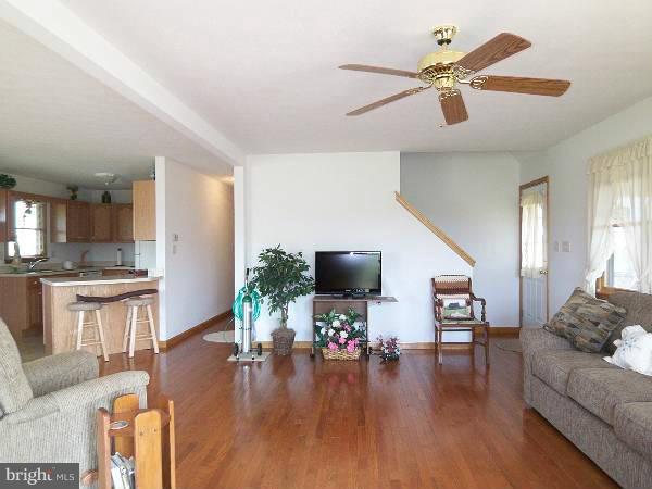 HIGHLAND HILLS - Residential Lease