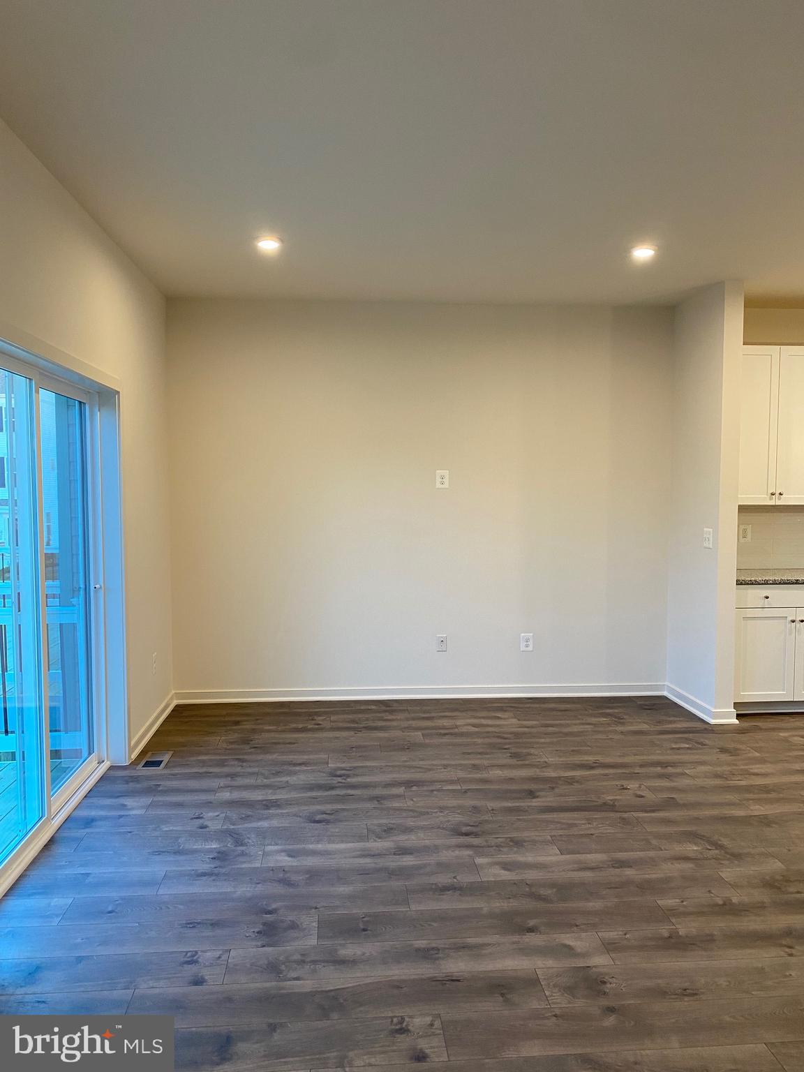 CHERRYVIEW LANDING - Residential Lease