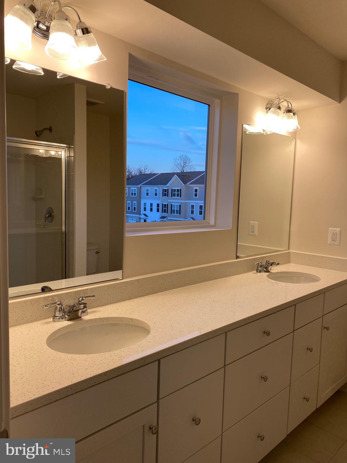 CHERRYVIEW LANDING - Residential Lease