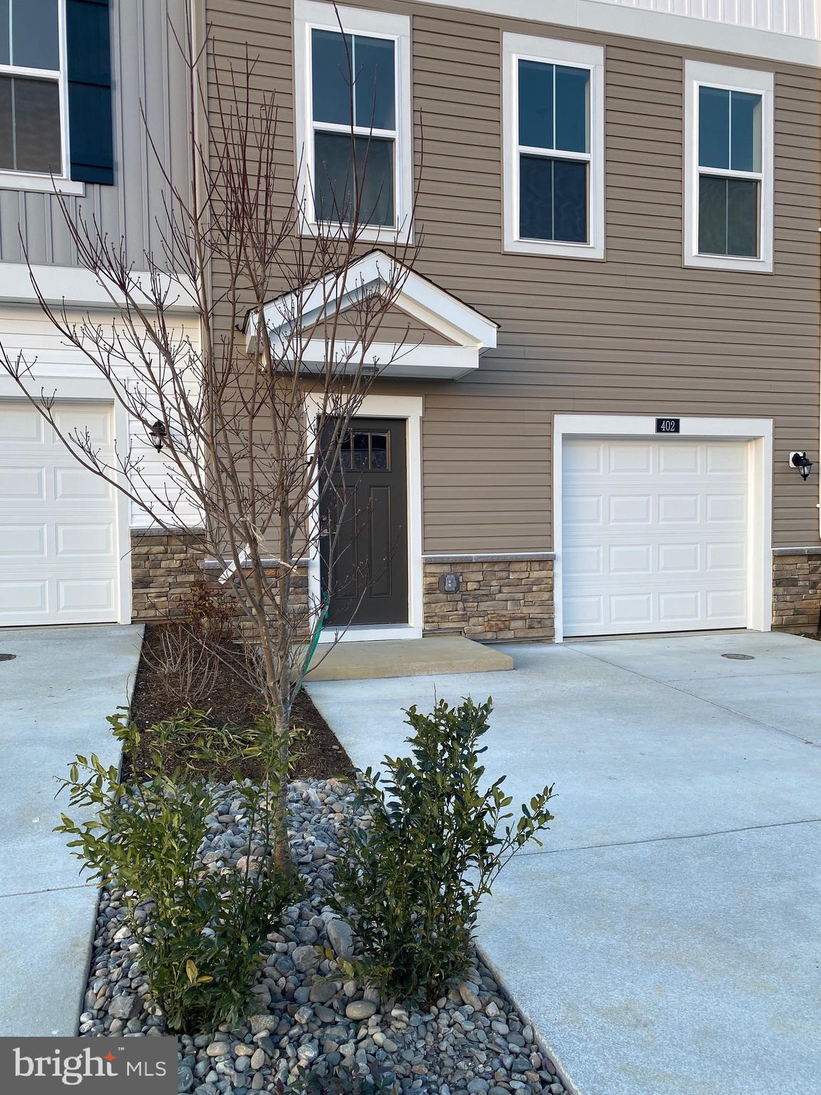 CHERRYVIEW LANDING - Residential Lease