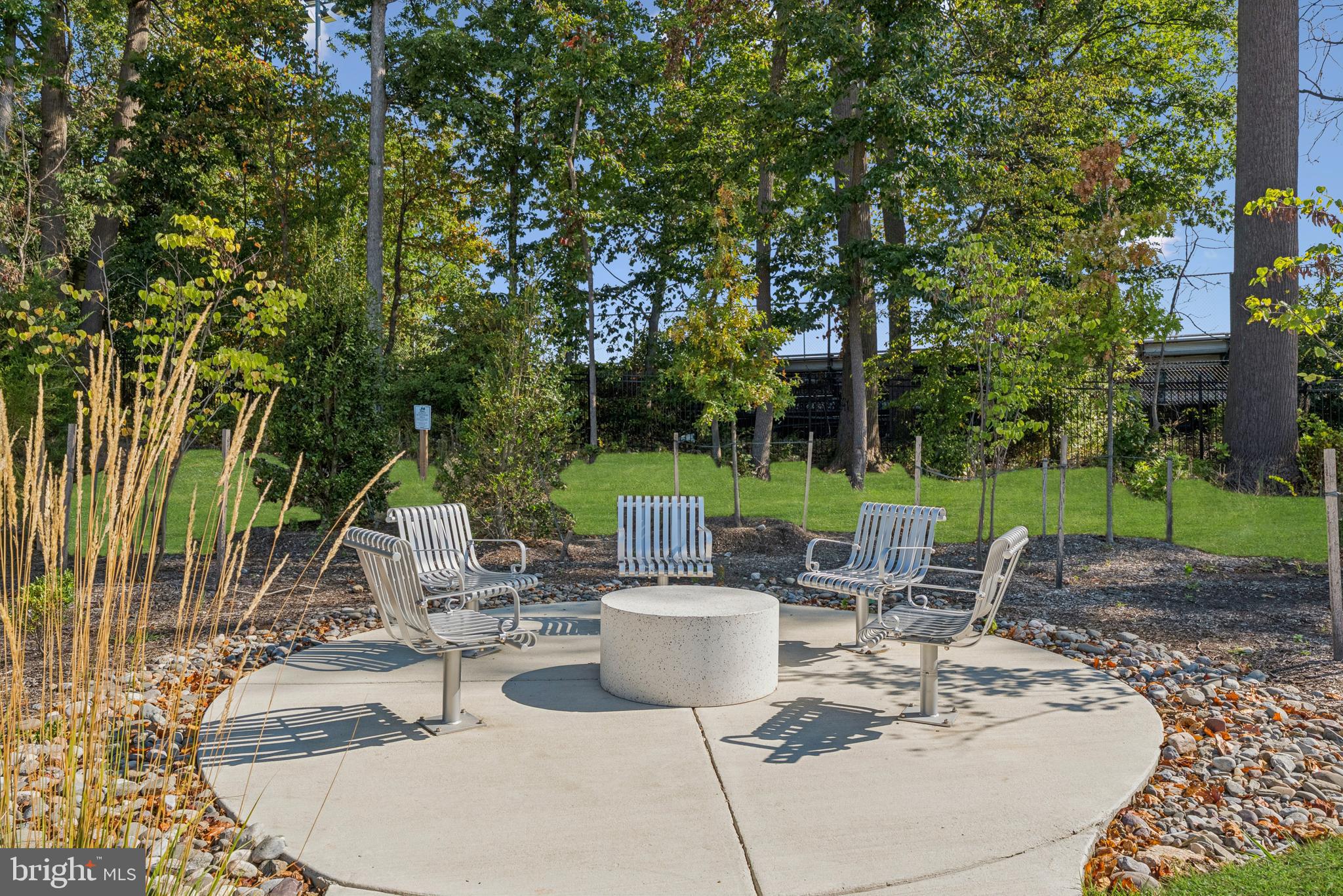 GATEWAY WEST - Residential