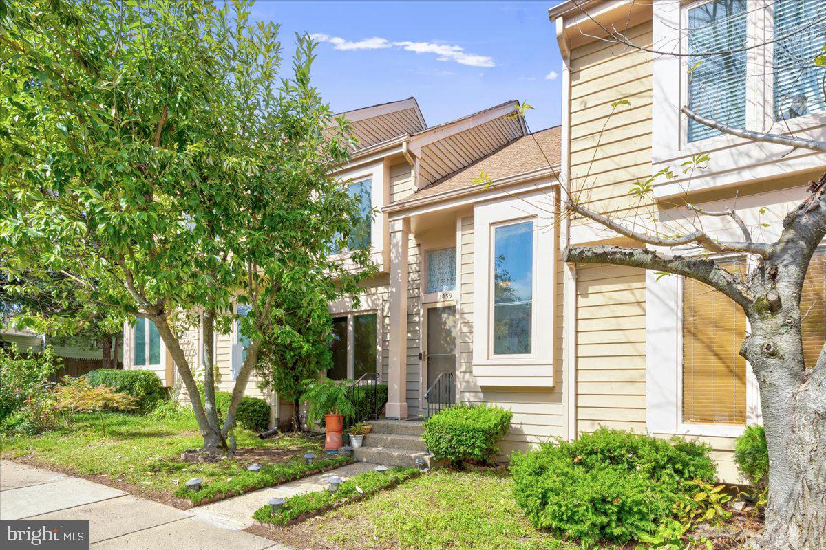 POTOMAC FAIRWAYS - Residential