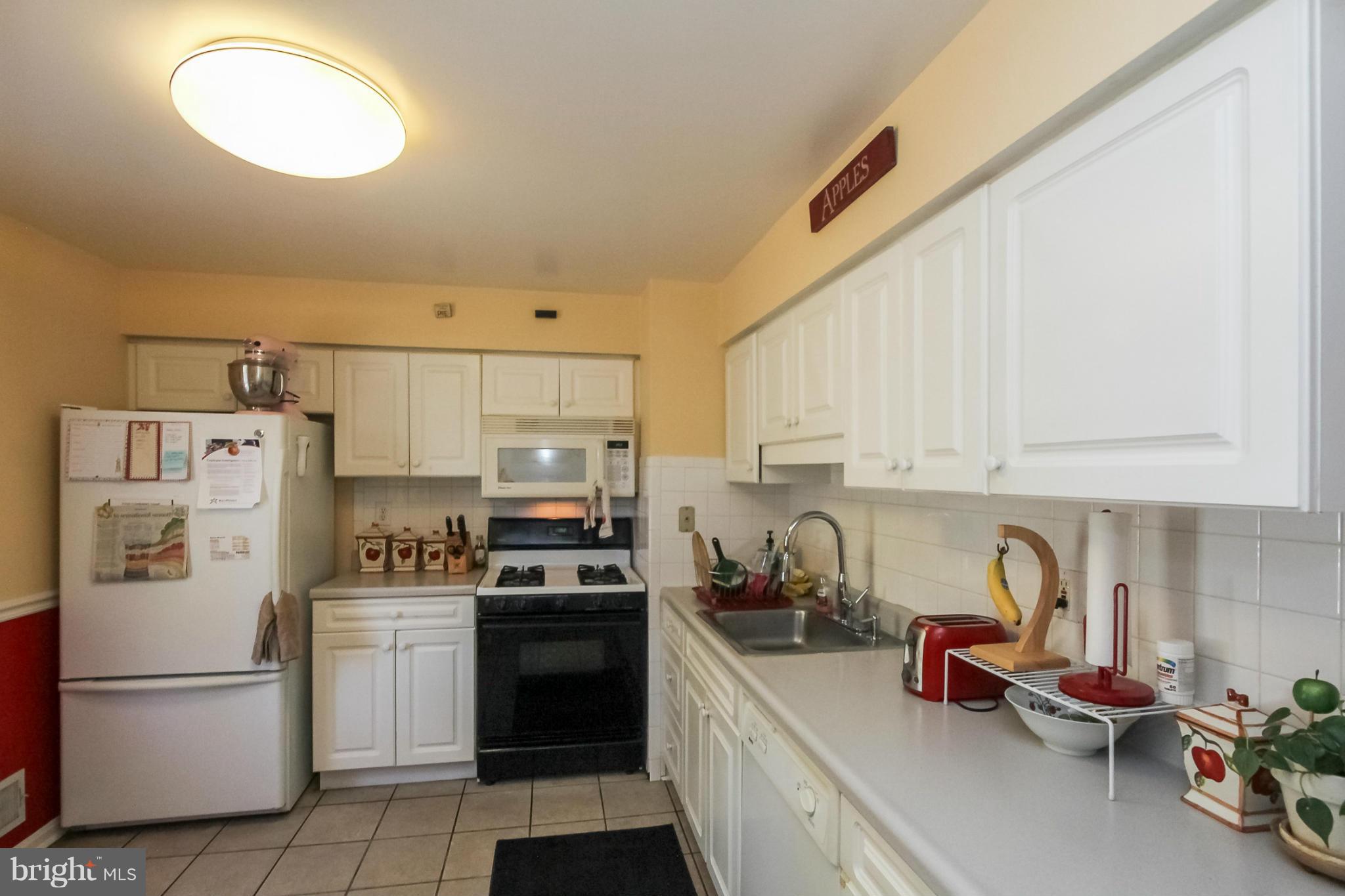 GREENWICH HILL - Residential