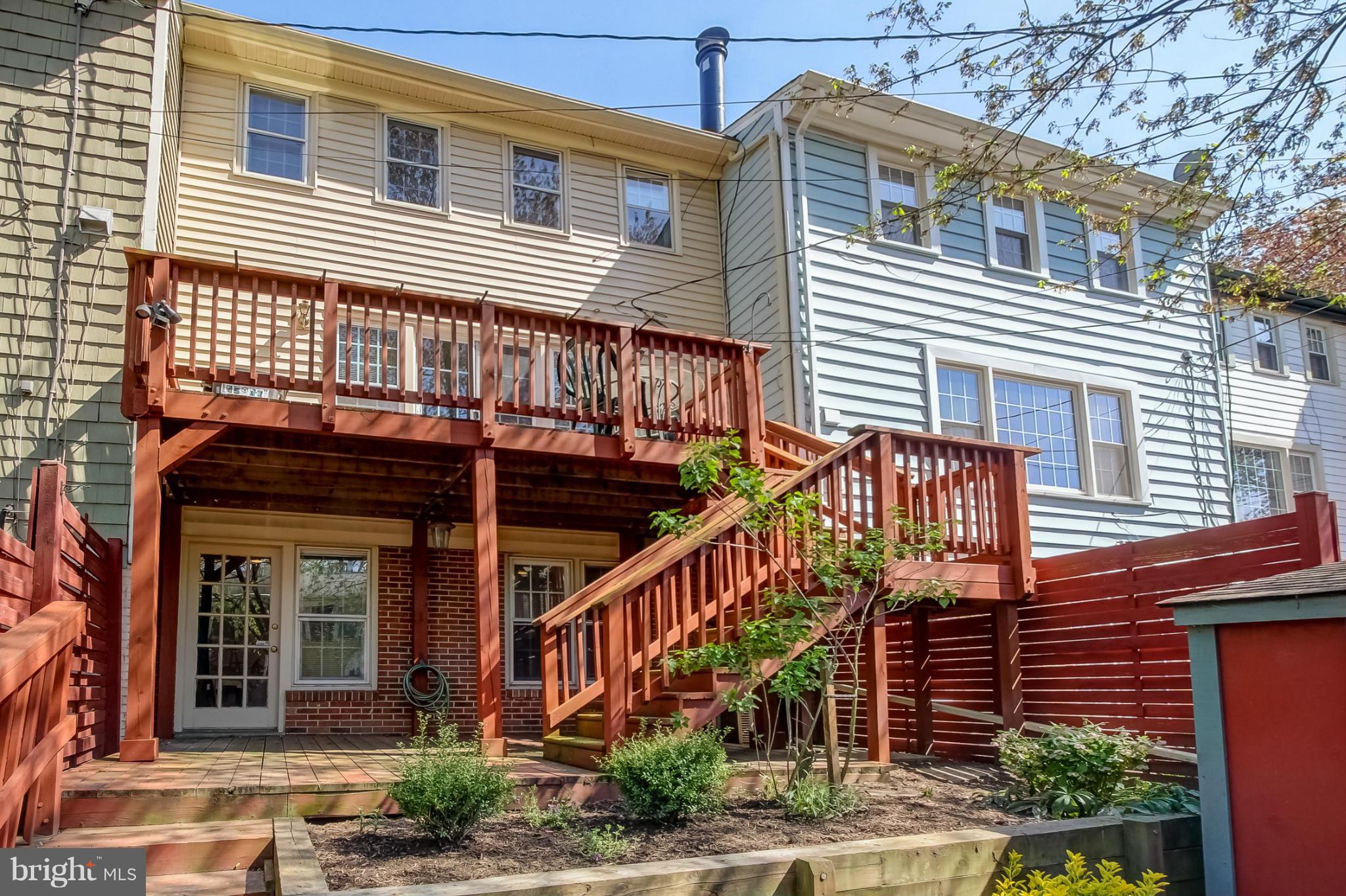 GREENWICH HILL - Residential