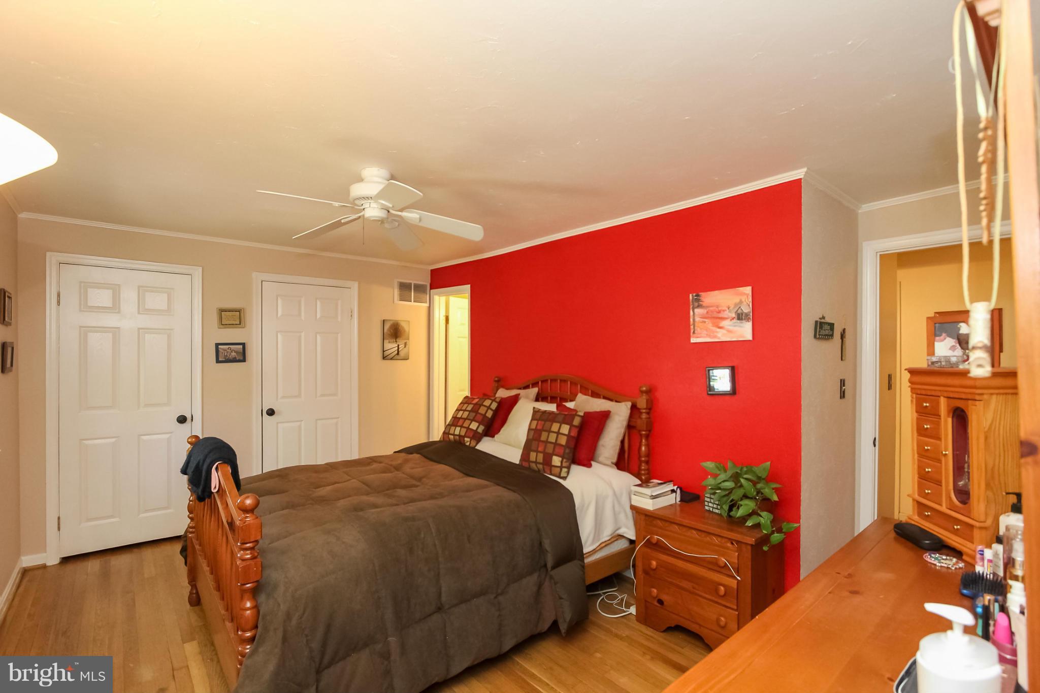 GREENWICH HILL - Residential