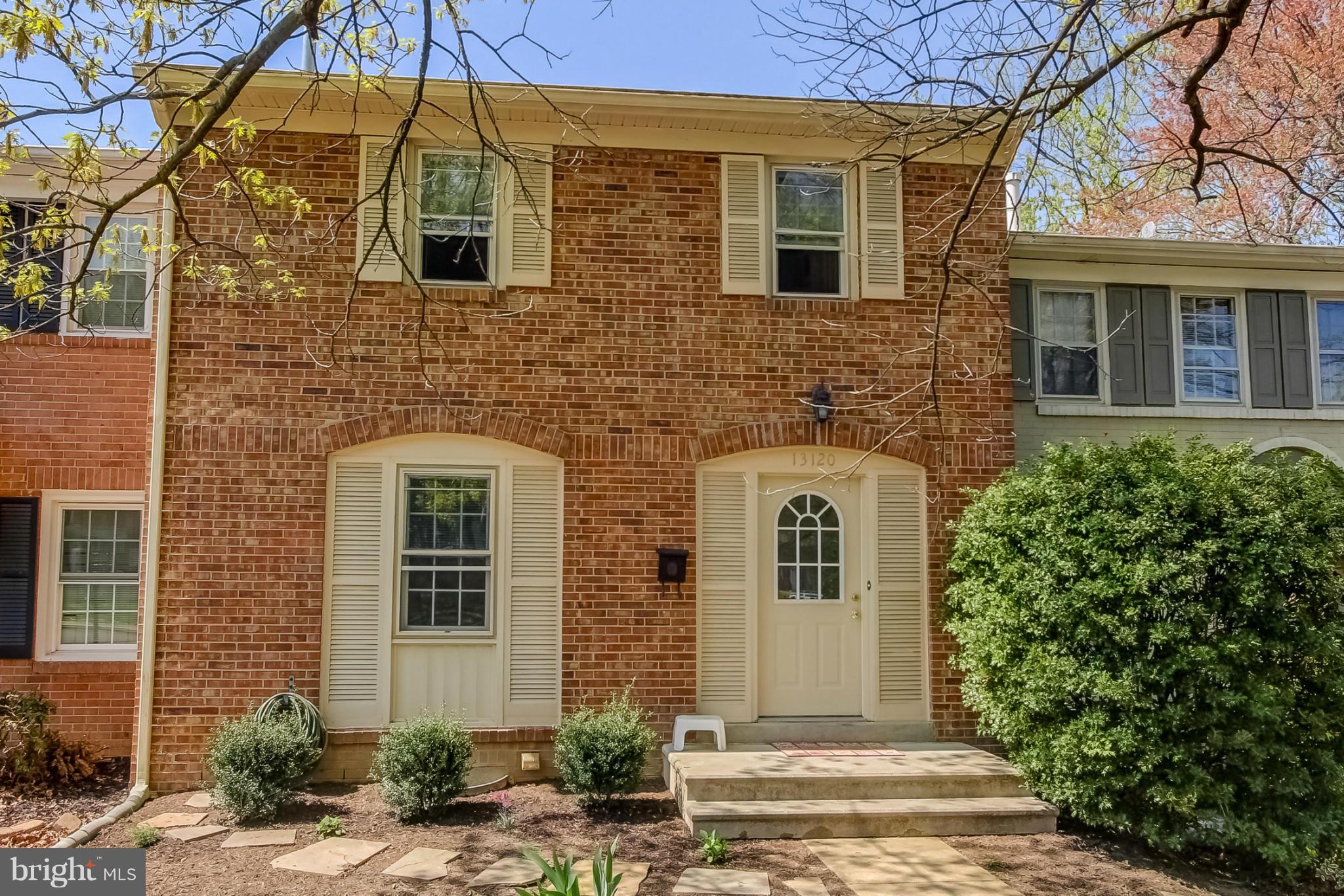 GREENWICH HILL - Residential