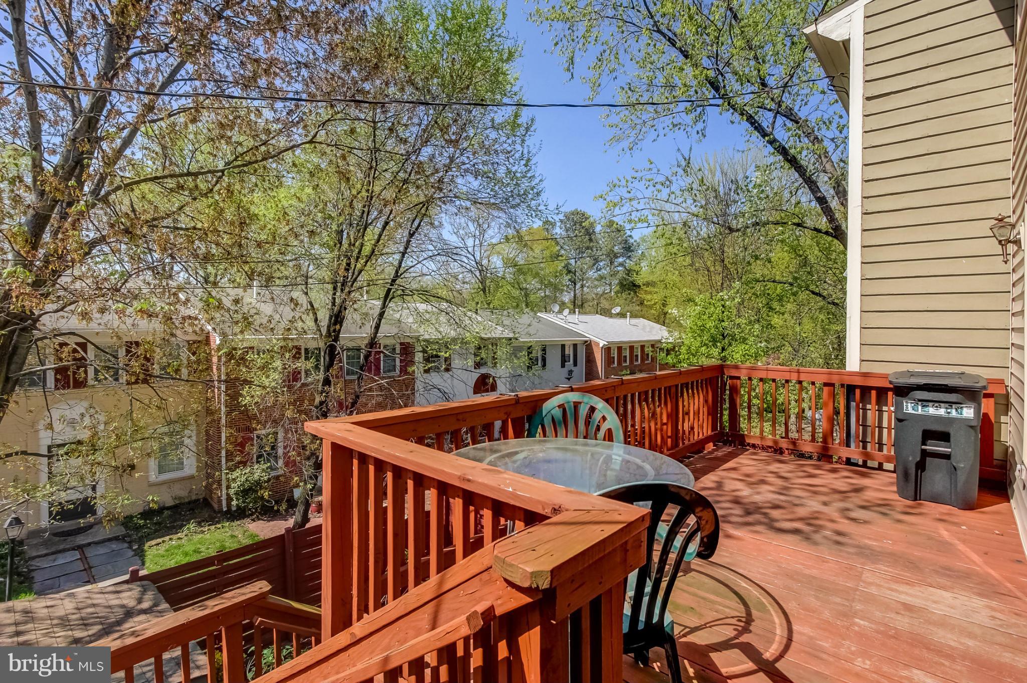 GREENWICH HILL - Residential