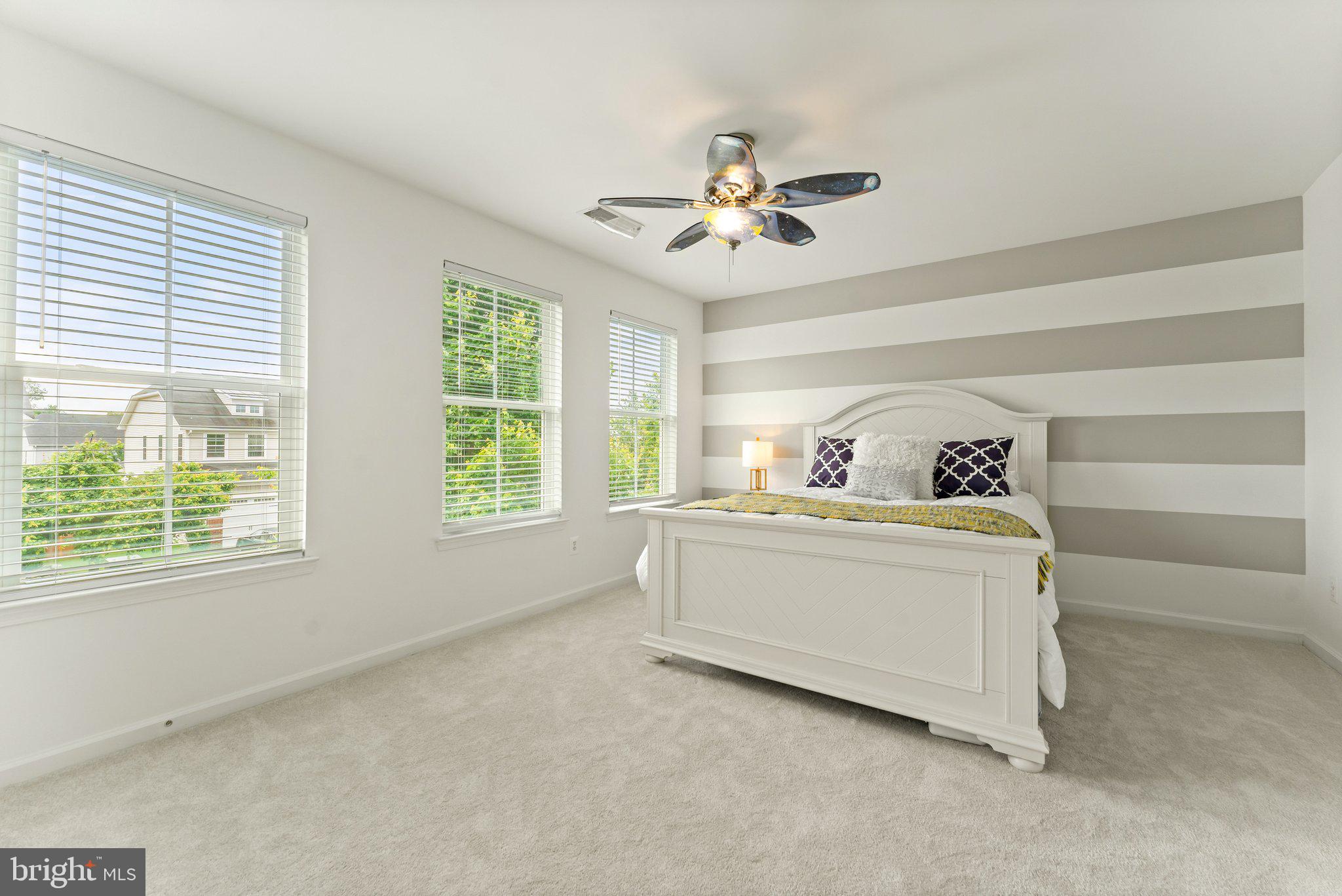 VIRGINIA MANOR - Residential