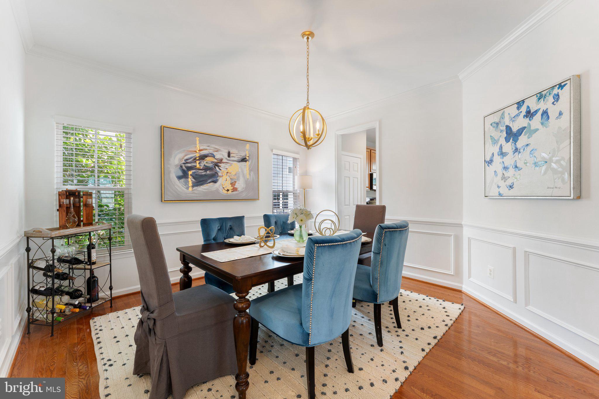 VIRGINIA MANOR - Residential