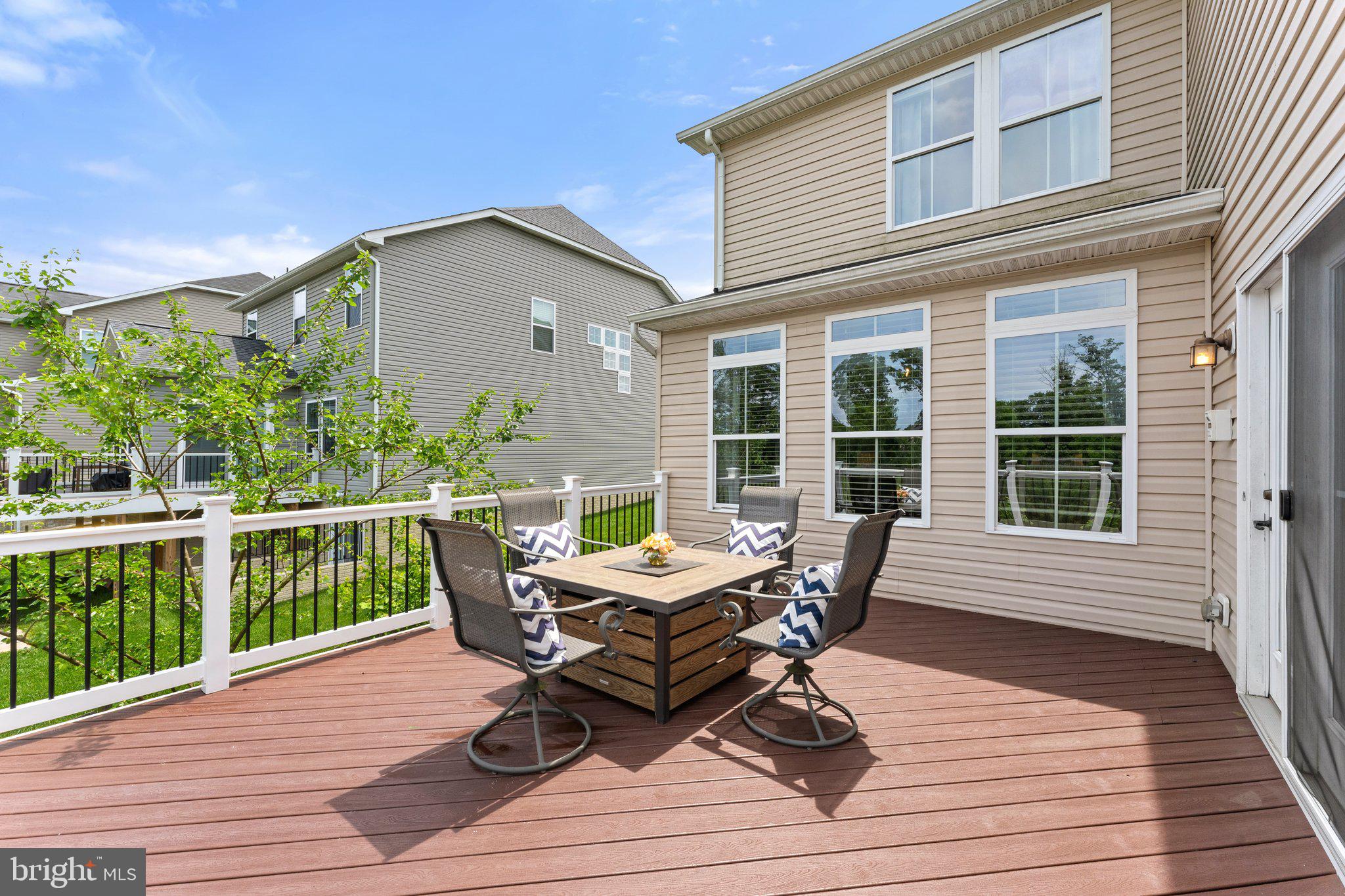 VIRGINIA MANOR - Residential