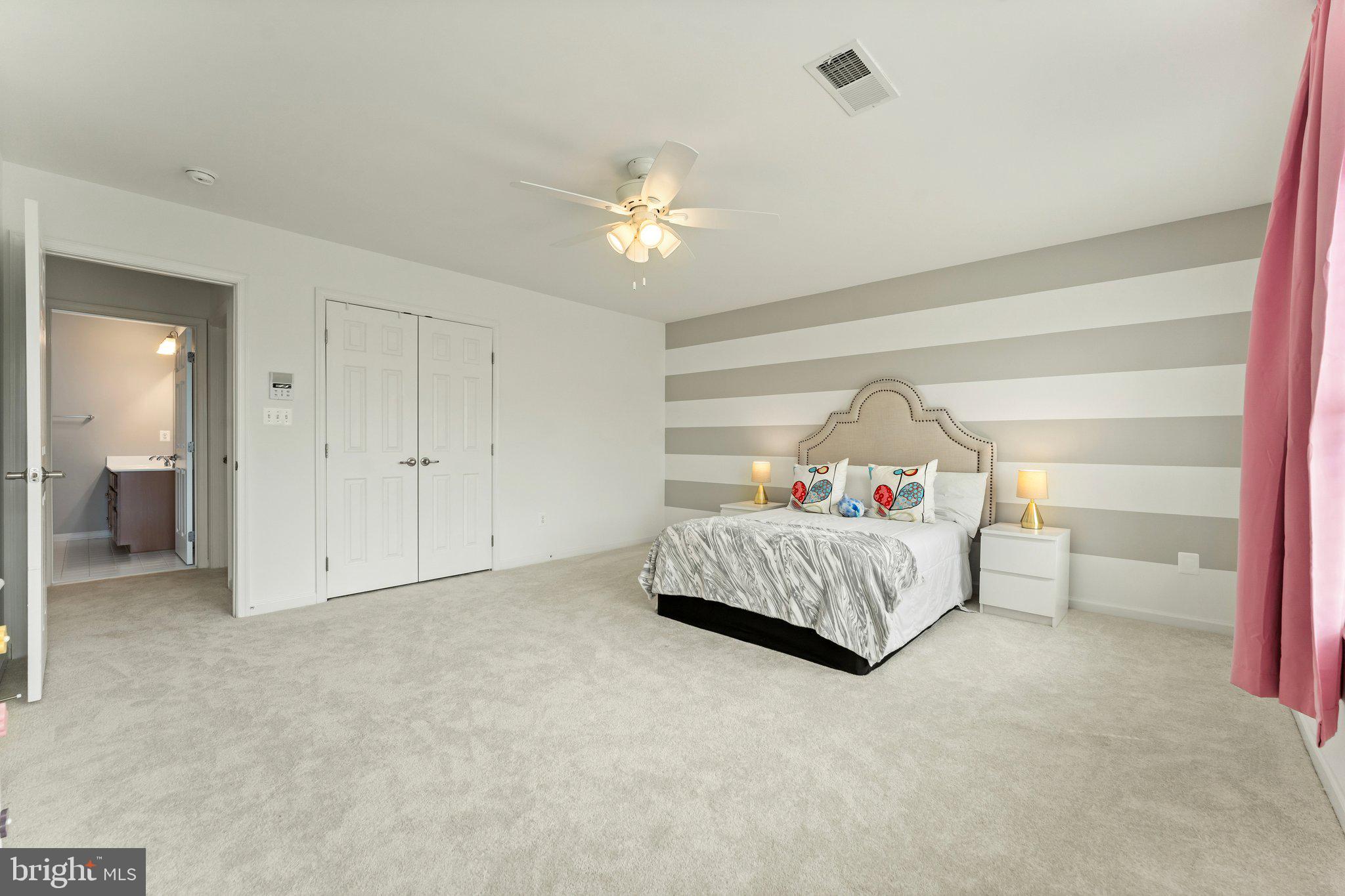 VIRGINIA MANOR - Residential