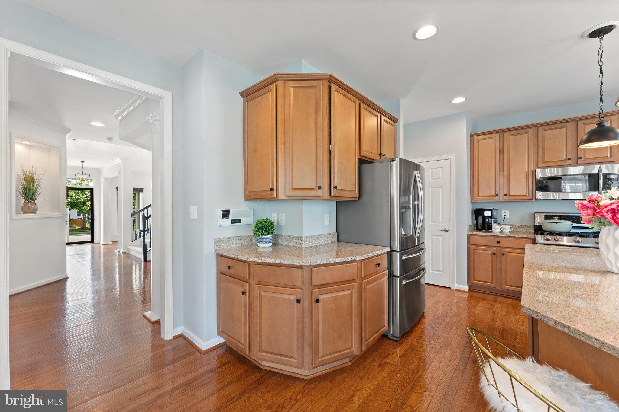 VIRGINIA MANOR - Residential