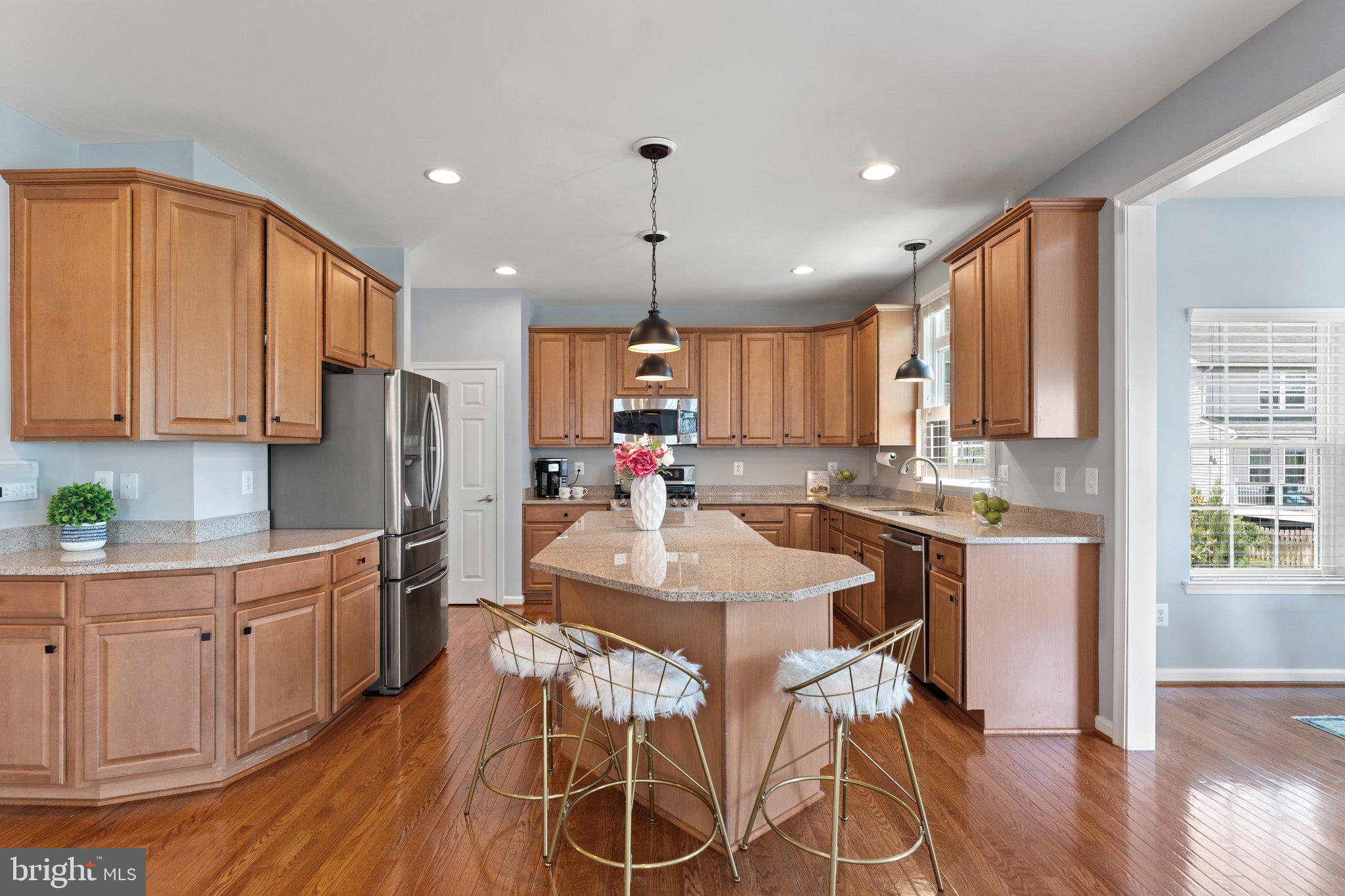 VIRGINIA MANOR - Residential