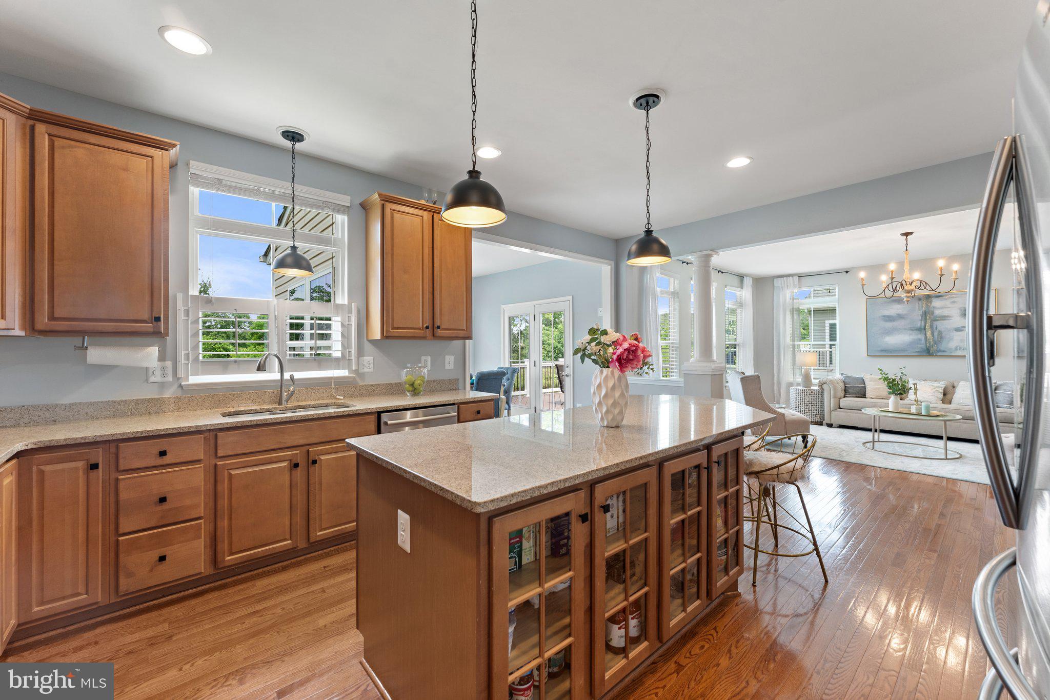 VIRGINIA MANOR - Residential