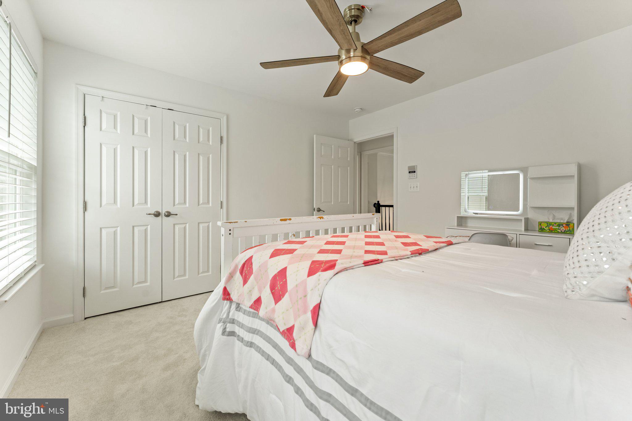 VIRGINIA MANOR - Residential