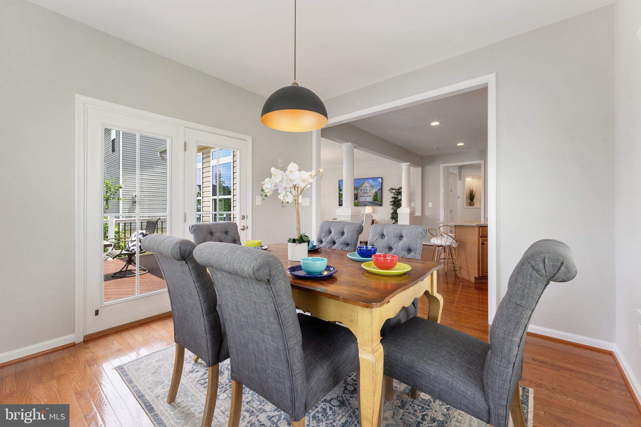 VIRGINIA MANOR - Residential