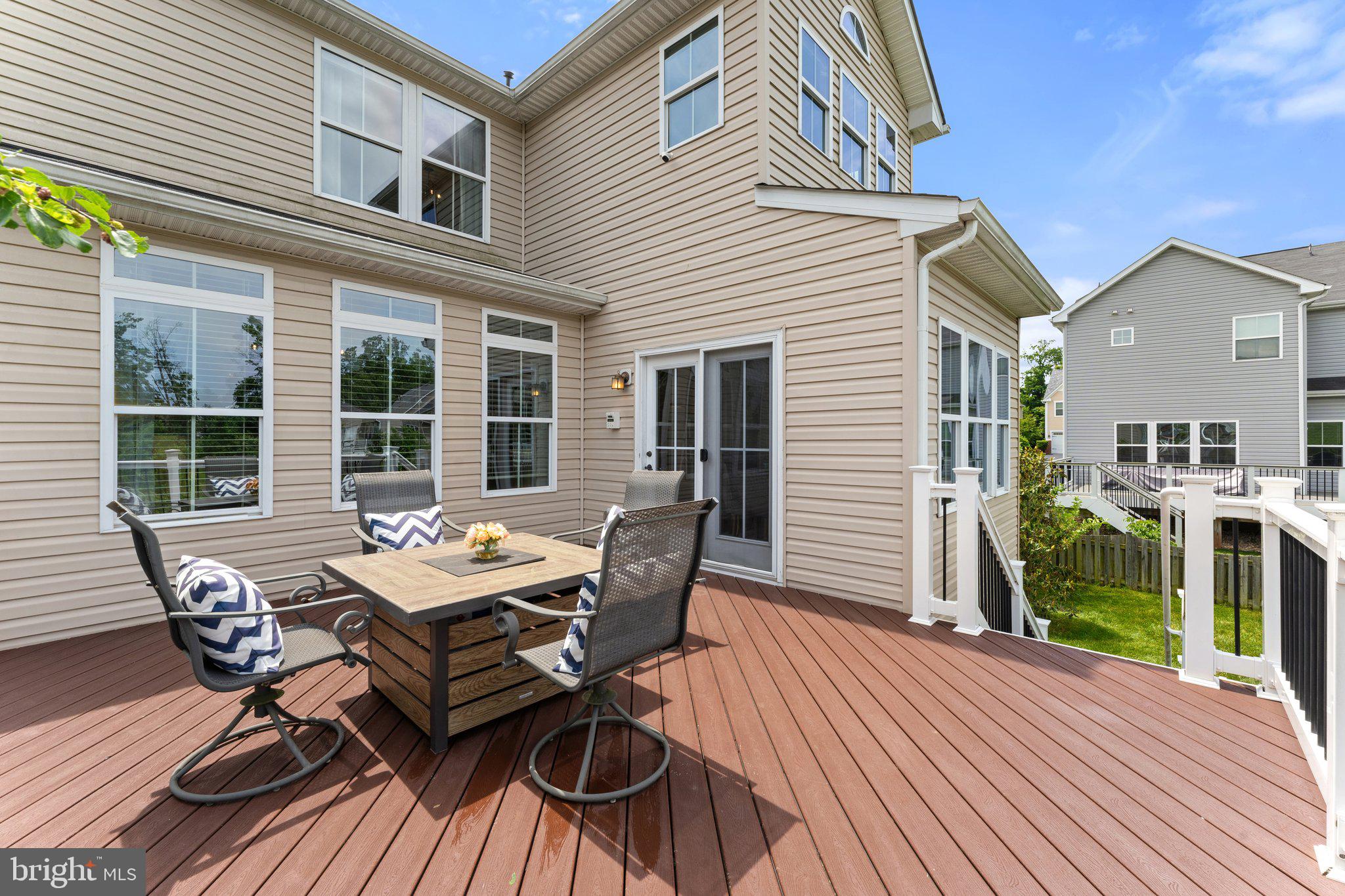 VIRGINIA MANOR - Residential