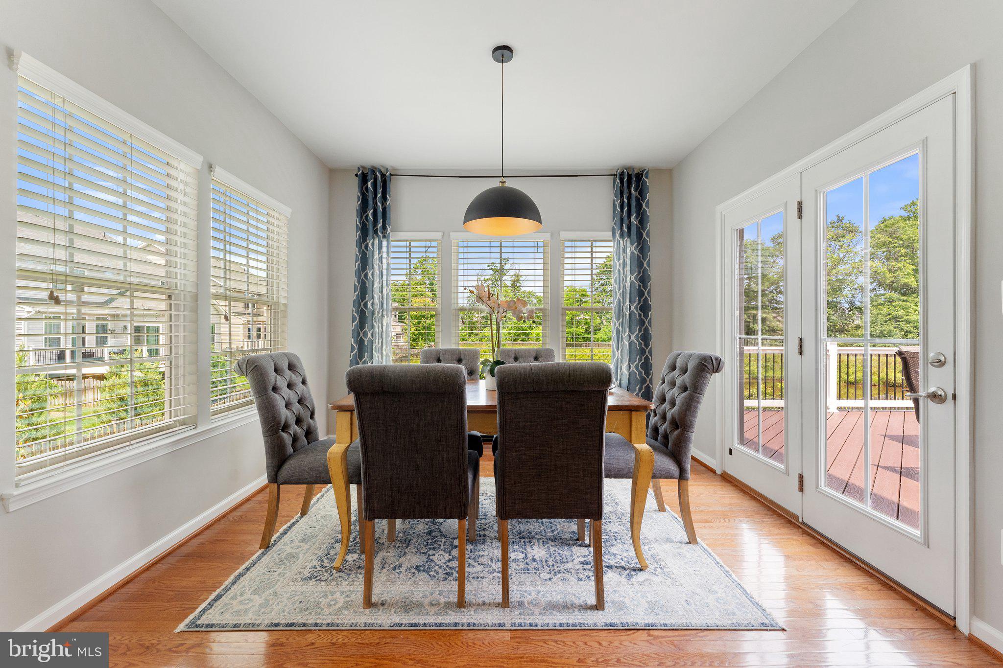 VIRGINIA MANOR - Residential