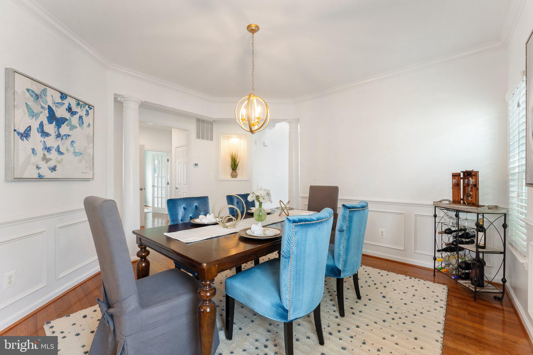 VIRGINIA MANOR - Residential