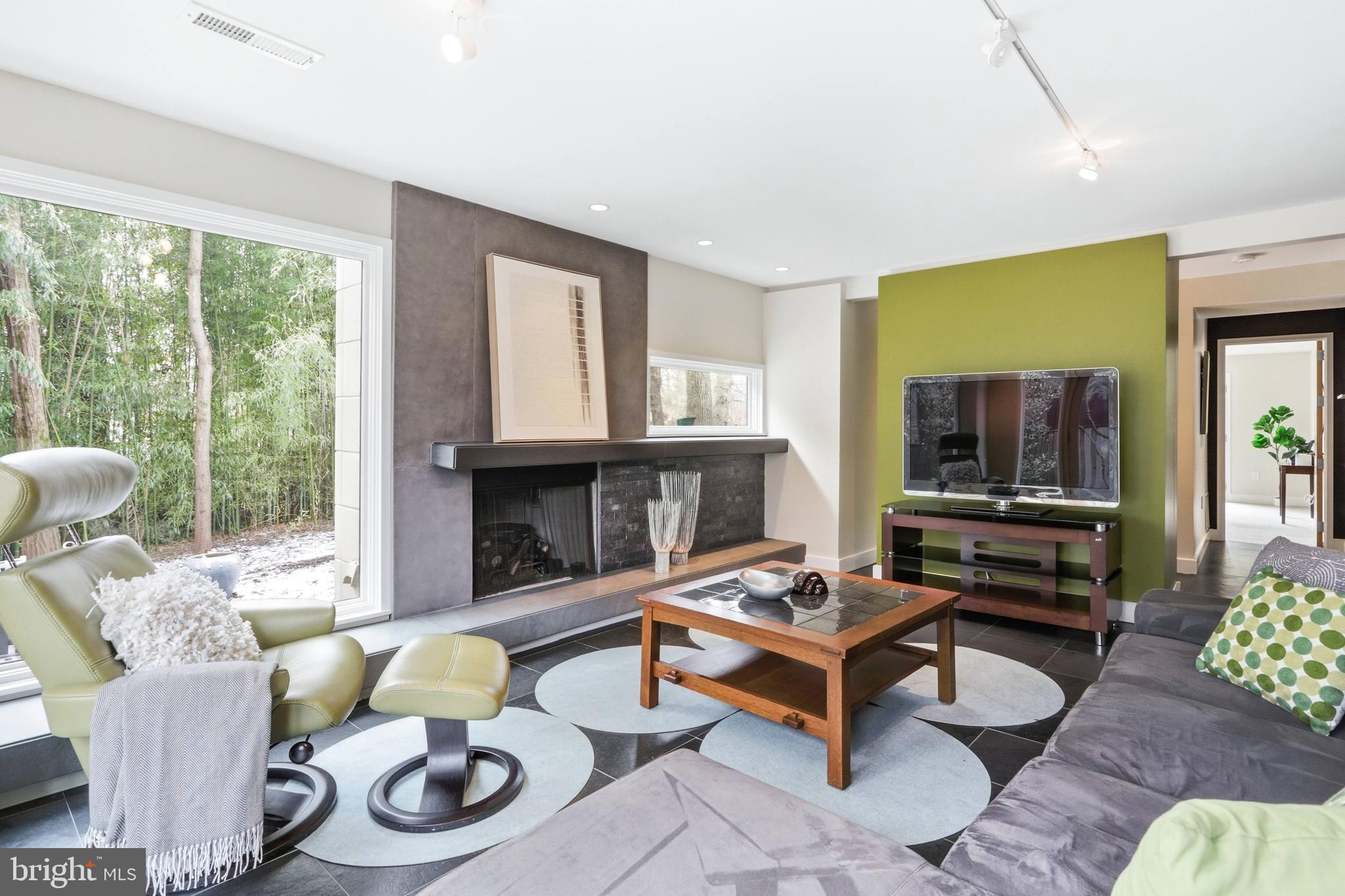 BONNIE BRAE - Residential