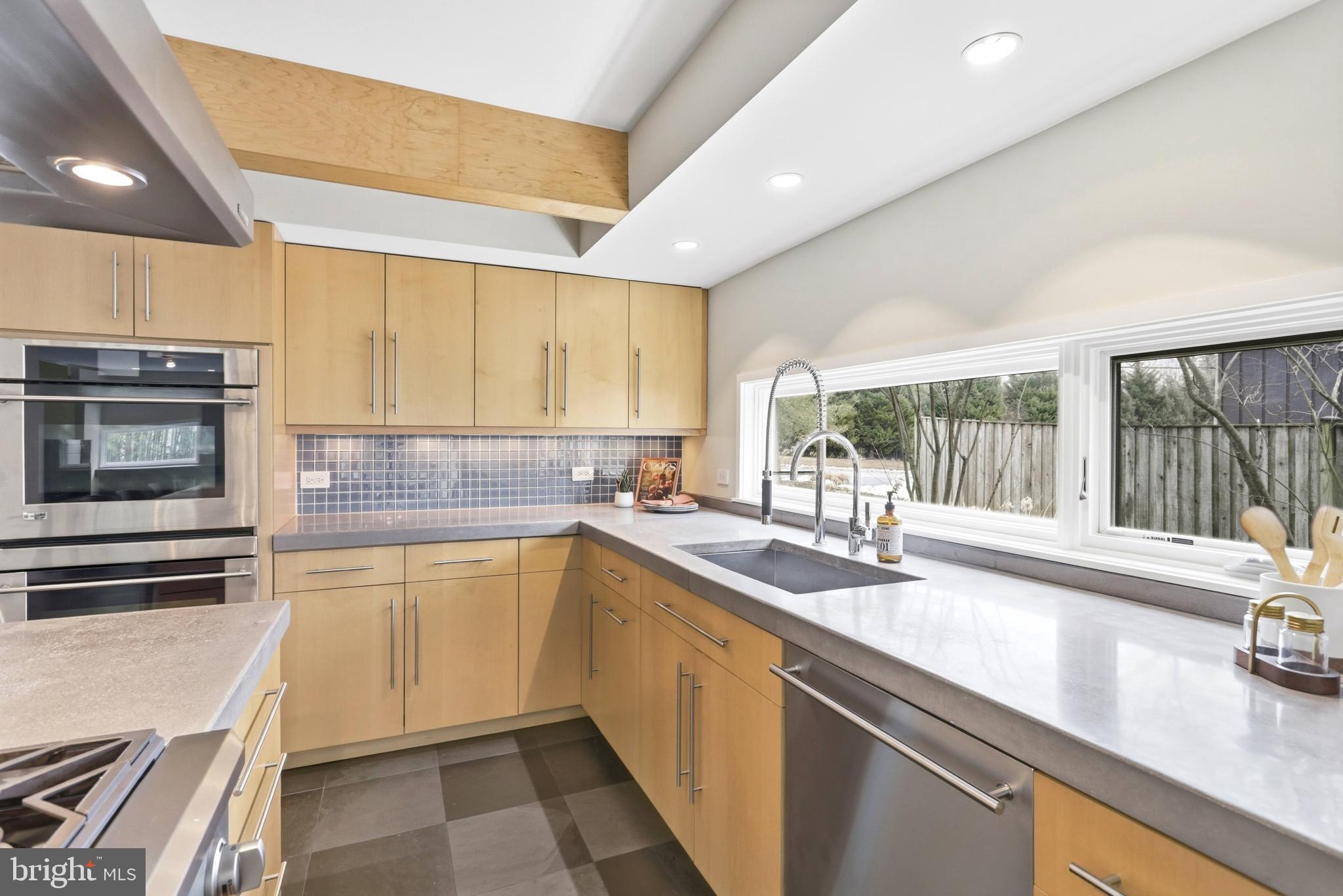 BONNIE BRAE - Residential