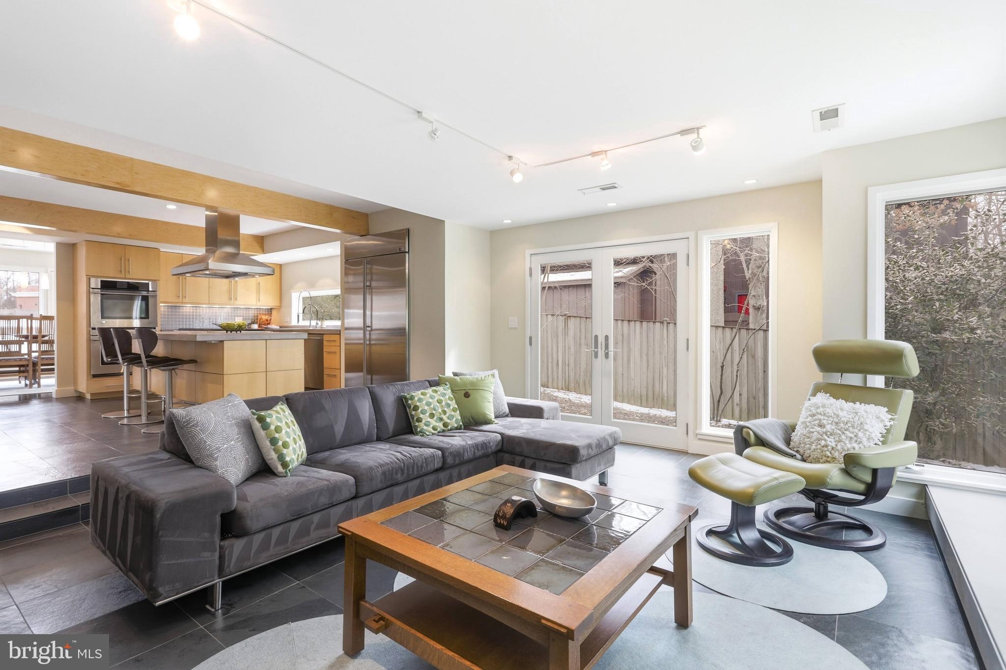 BONNIE BRAE - Residential