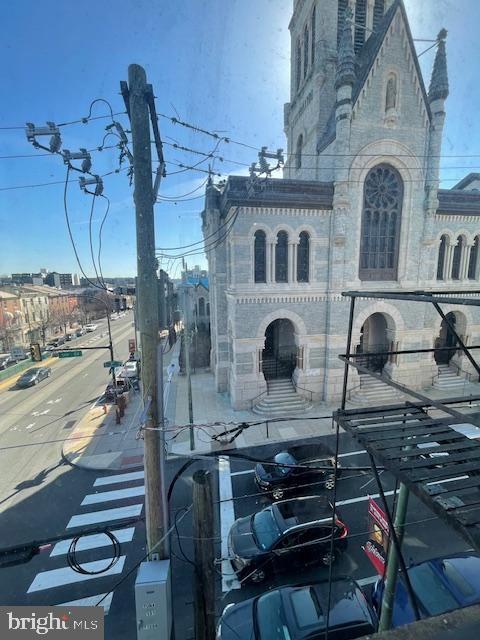 NORTHERN LIBERTIES - Commercial Lease