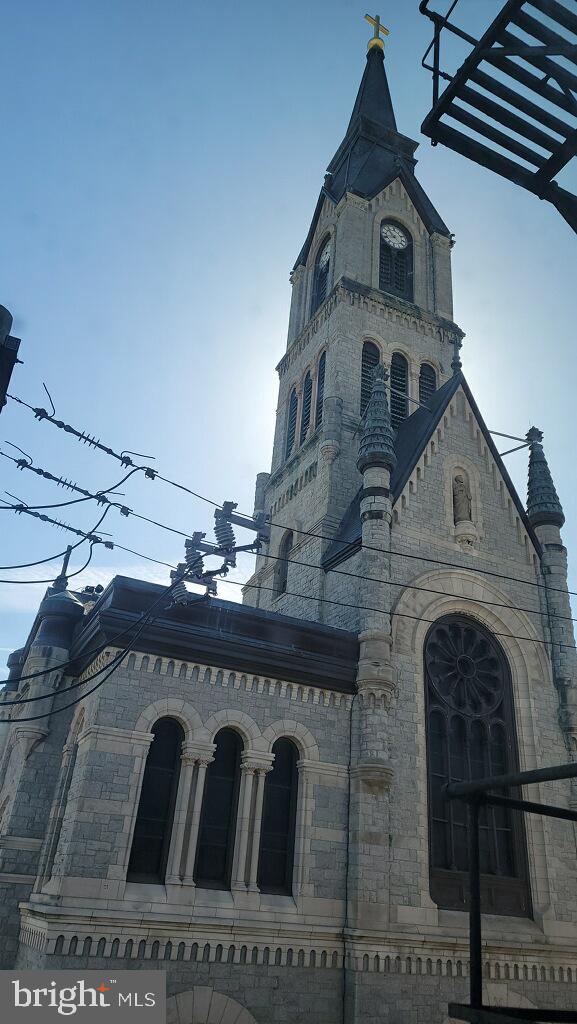 NORTHERN LIBERTIES - Commercial Lease