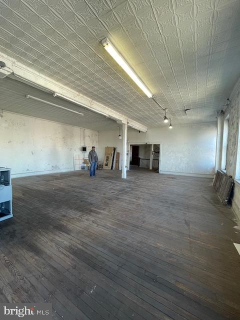 NORTHERN LIBERTIES - Commercial Lease