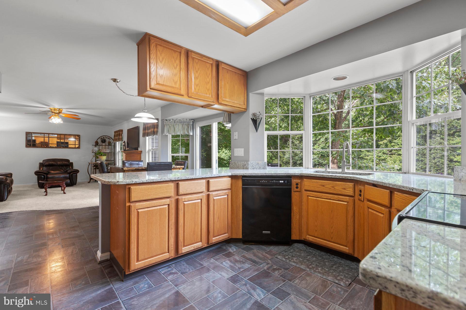 HUNTING QUARTERS - Residential