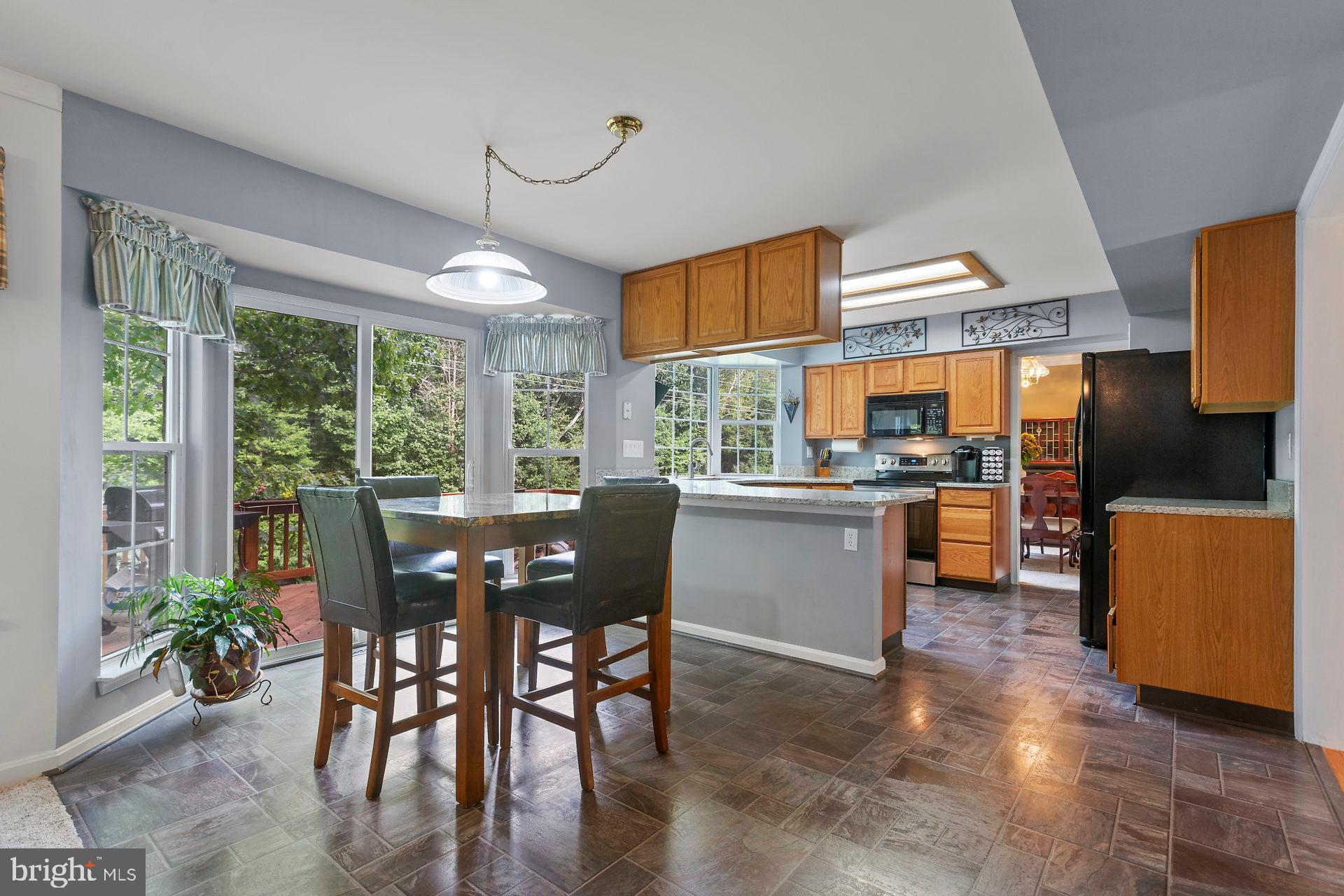 HUNTING QUARTERS - Residential