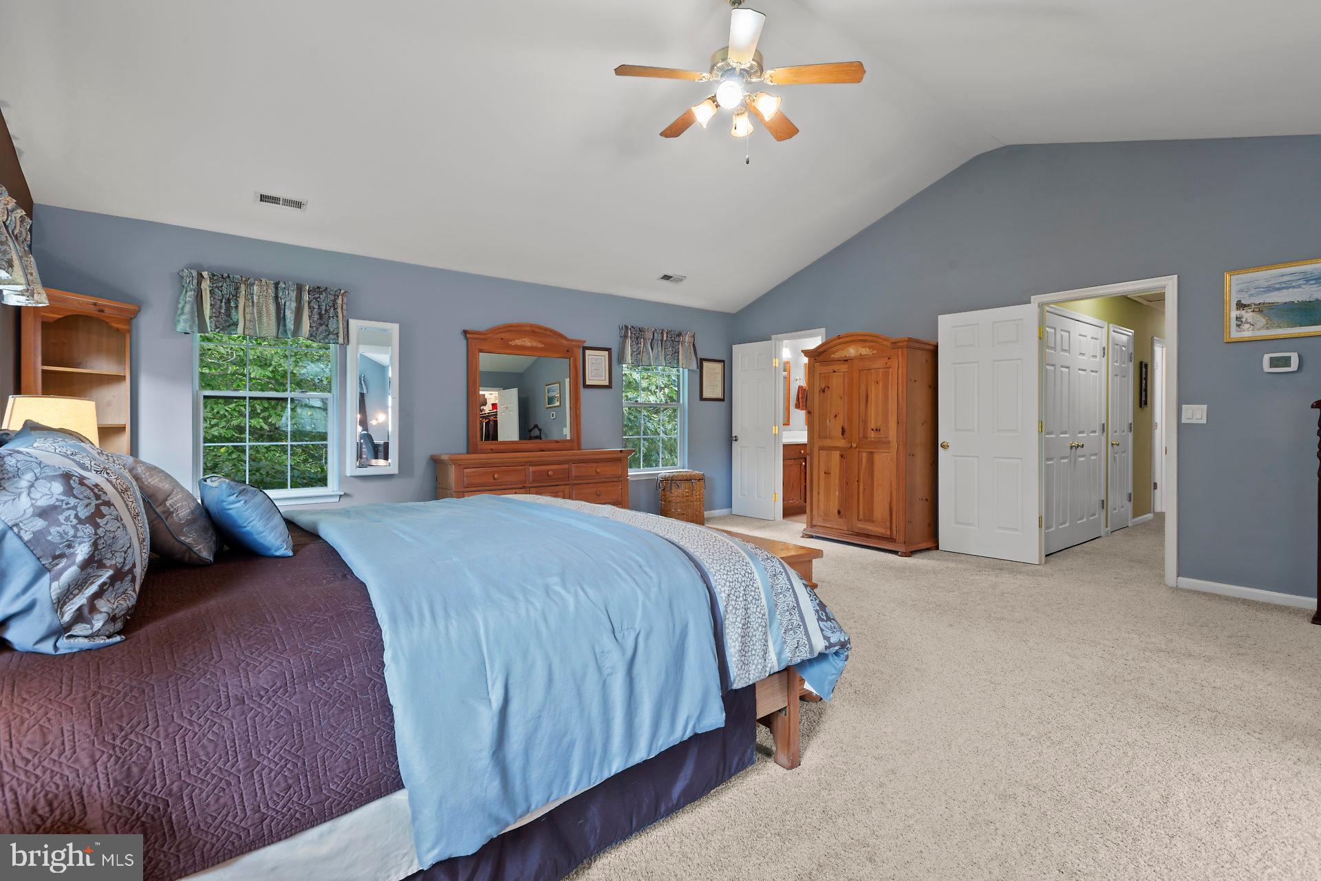 HUNTING QUARTERS - Residential