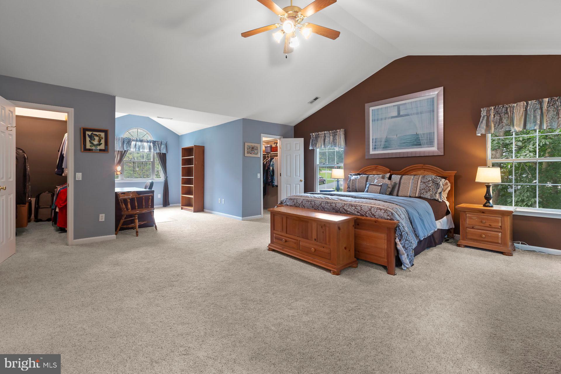 HUNTING QUARTERS - Residential