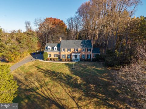 Photo of 5709 Foggy Lane, ROCKVILLE, MD 20855 (MLS # MDMC2207934)