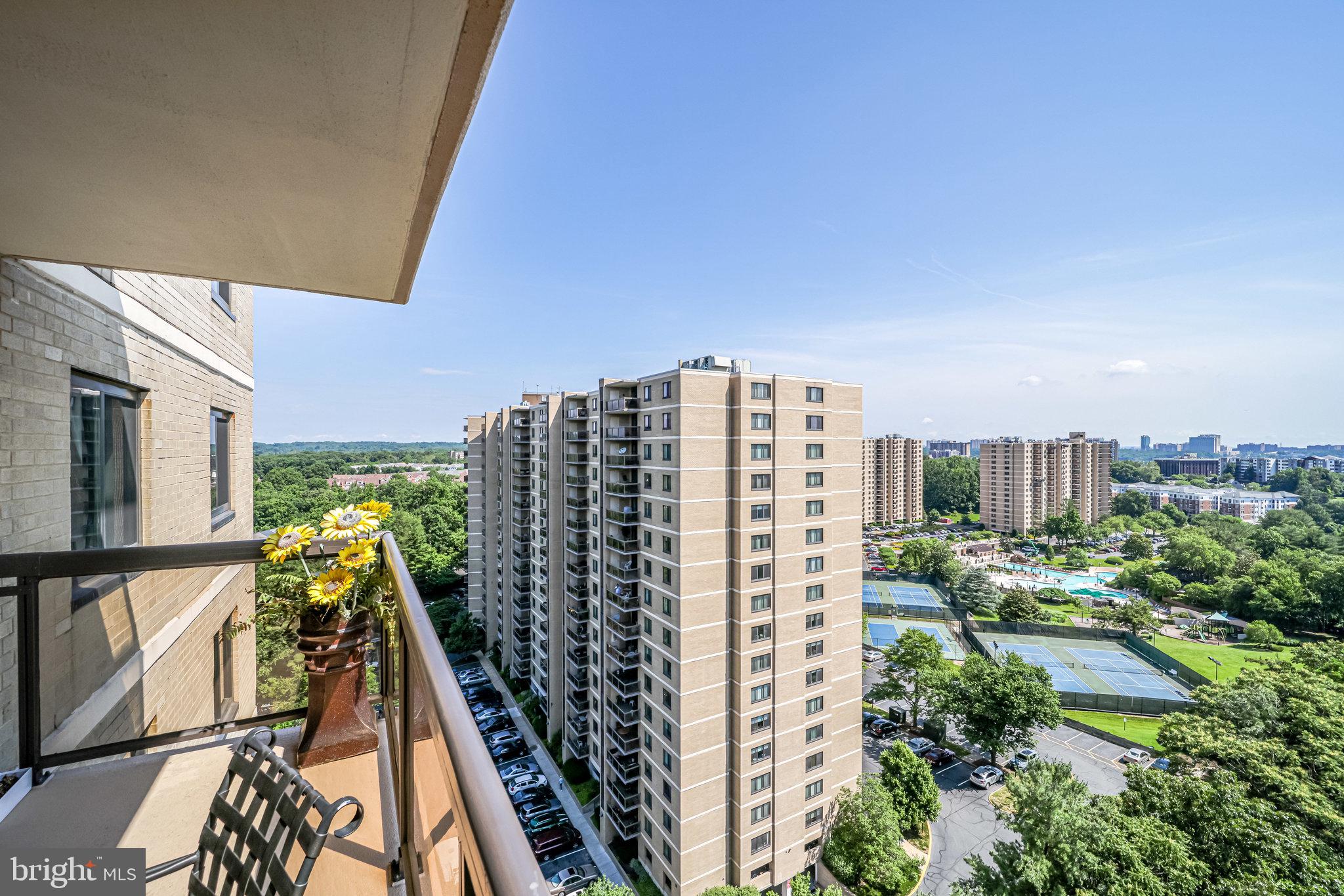 WATERGATE AT LANDMARK - Residential