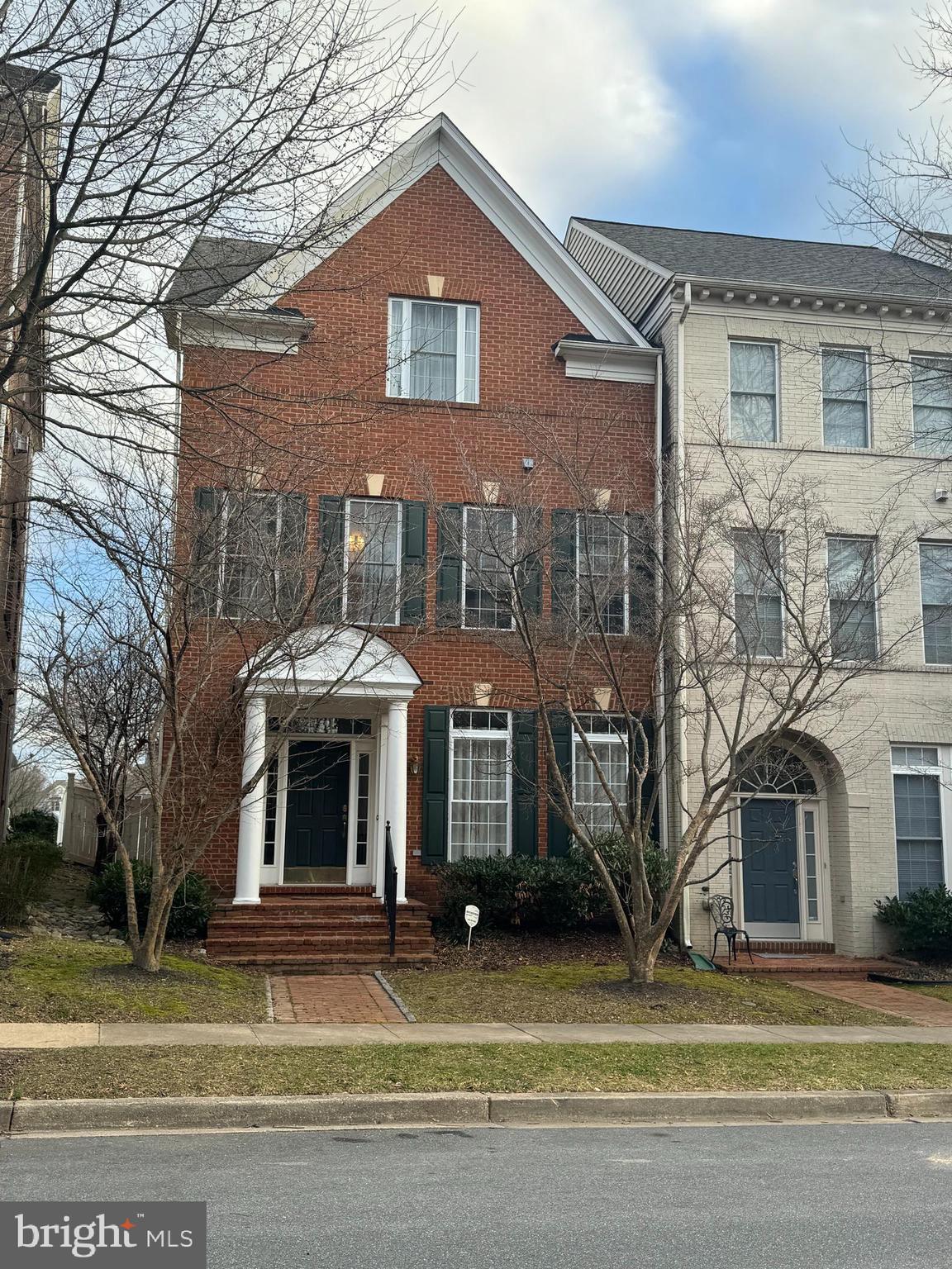 KING FARM BAILEYS COMMON - Residential Lease