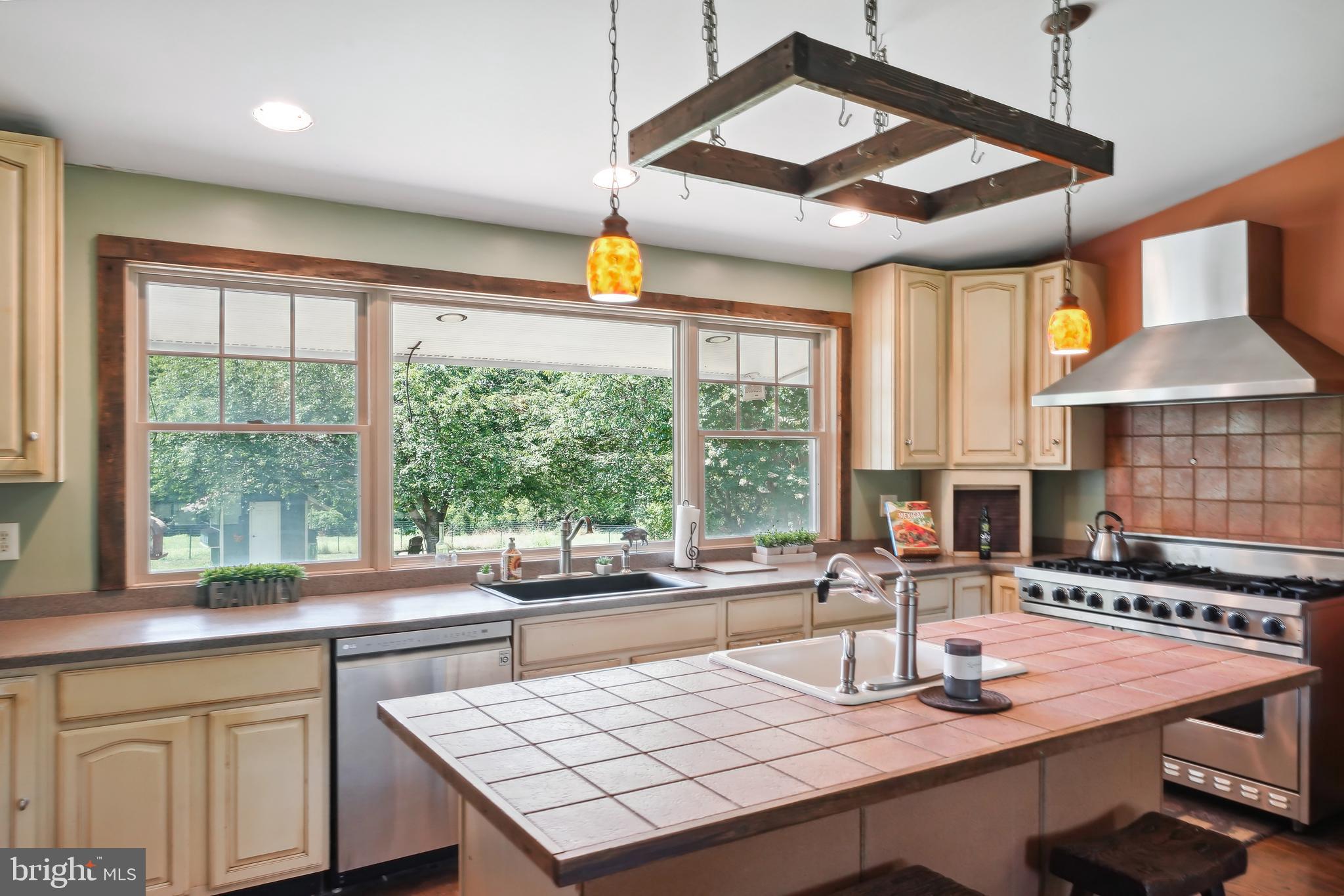 GRANT ACRES ESTATES - Residential